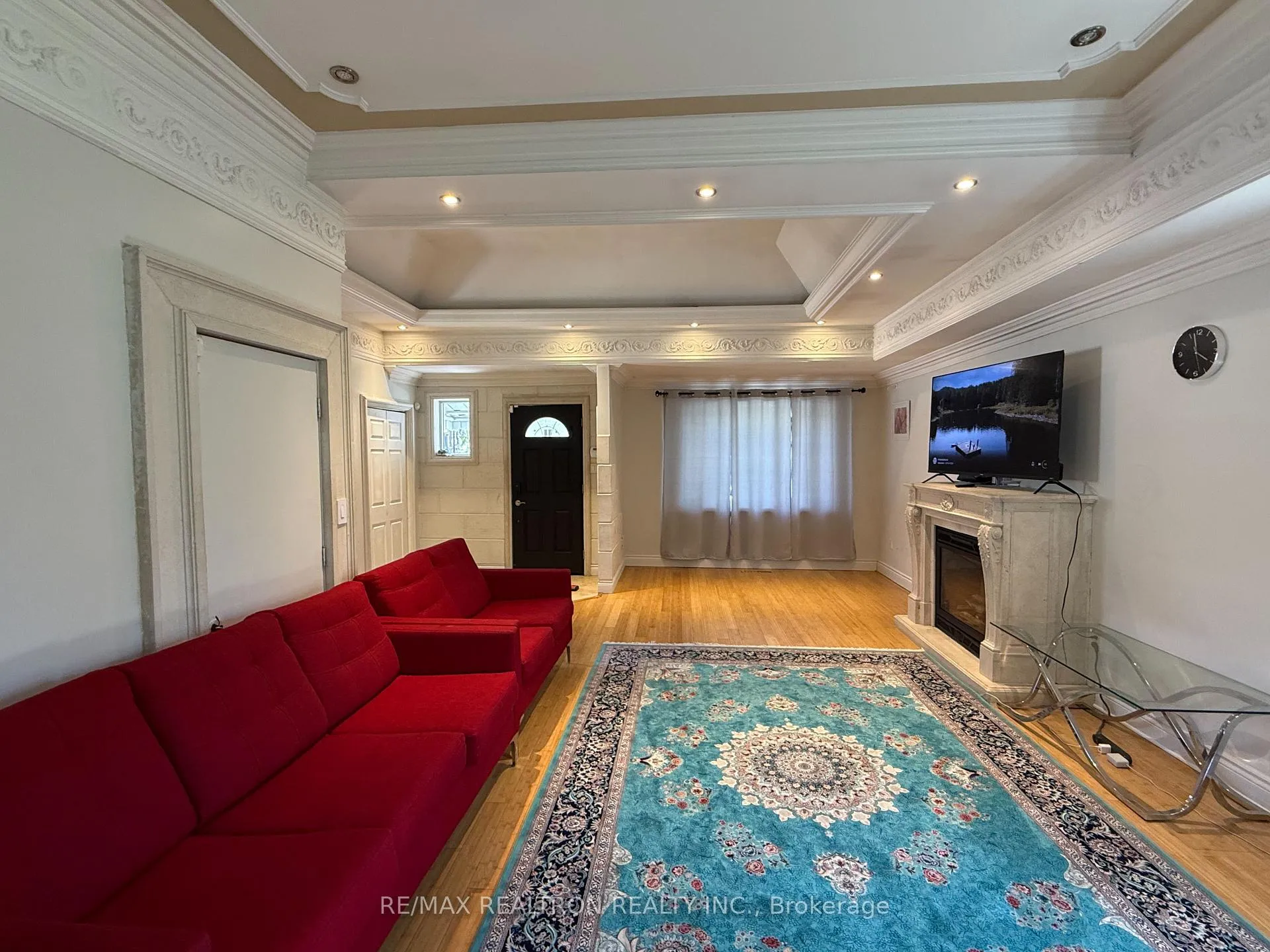 Photo 7 of Unit Main, 18 Irwin Avenue, Aurora, Aurora Village — HOMEH