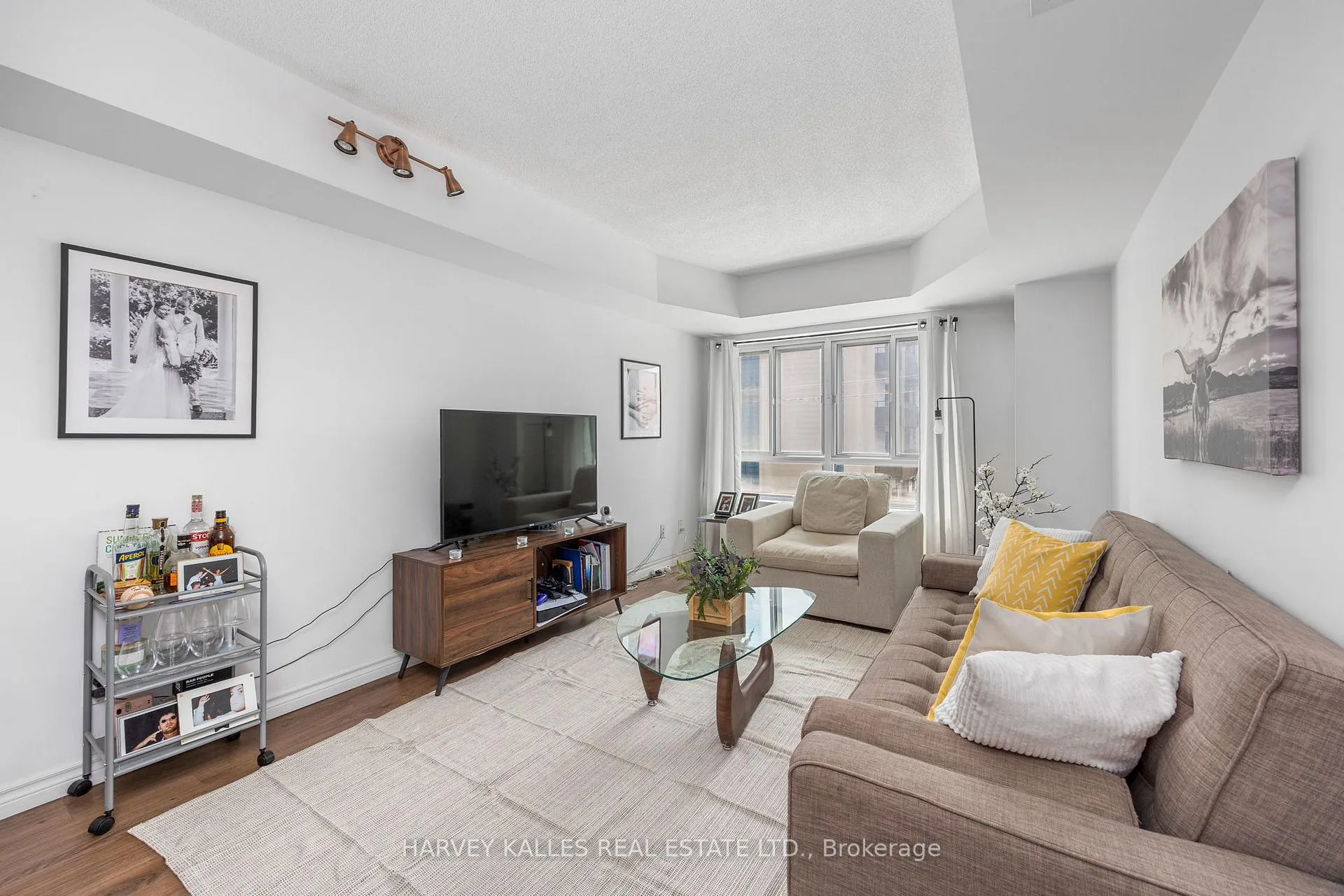 Photo 5 of Unit 212, 15 Maplewood Avenue, Toronto, Humewood-Cedarvale — HOMEH