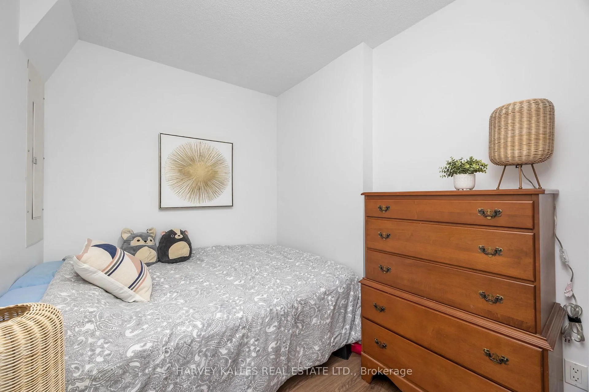 Photo 12 of Unit 212, 15 Maplewood Avenue, Toronto, Humewood-Cedarvale — HOMEH