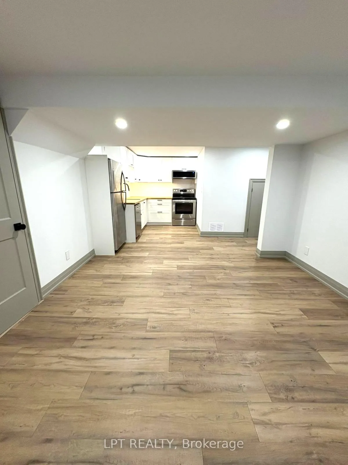 Photo 6 of 51 Enfield Avenue, Etobicoke, Alderwood — HOMEH