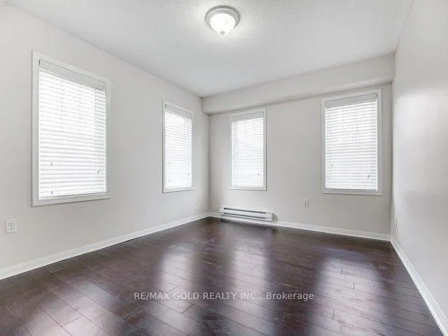 Photo 3 of 19 Portsdown Road, Brampton, Northwest Brampton — HOMEH