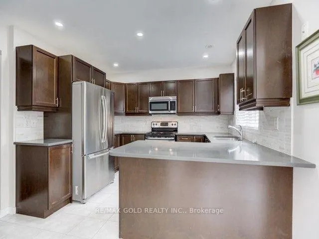 Photo 9 of 19 Portsdown Road, Brampton, Northwest Brampton — HOMEH
