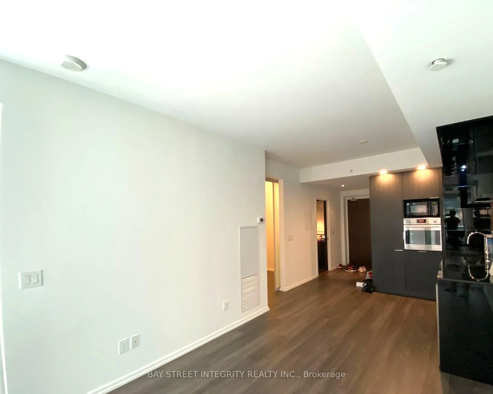 Photo 6 of Unit 1909, 70 Temperance Street, Toronto, Bay Street Corridor — HOMEH