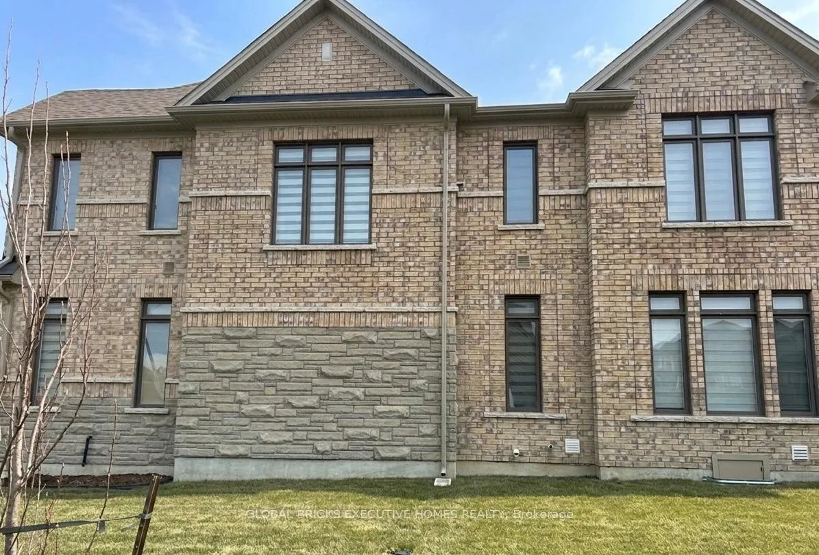 Photo 11 of 454 Robert Woolner Street, North Dumfries — HOMEH