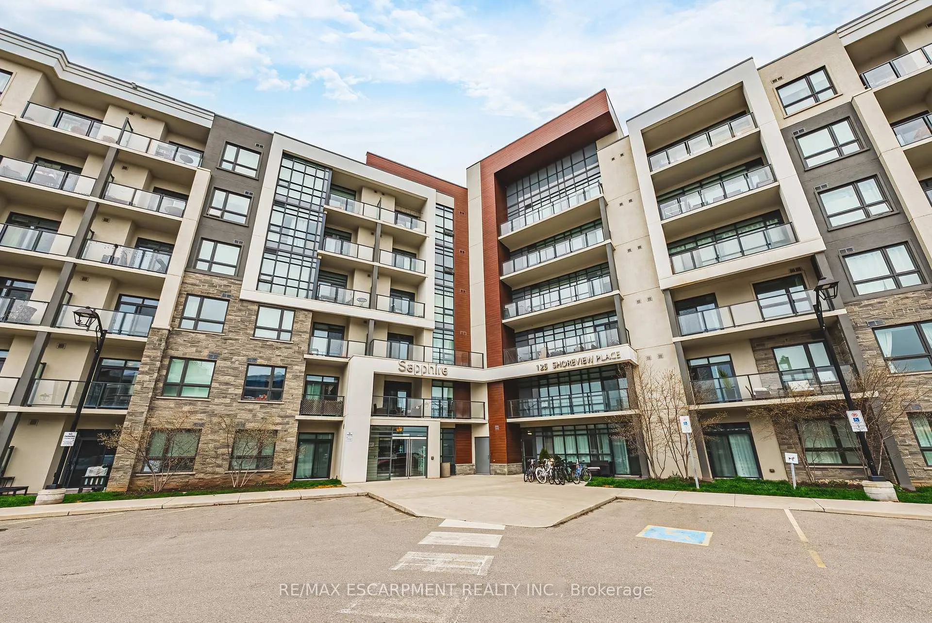 Photo 1 of Unit 134, 125 Shoreview Place, Hamilton, Lakeshore — HOMEH