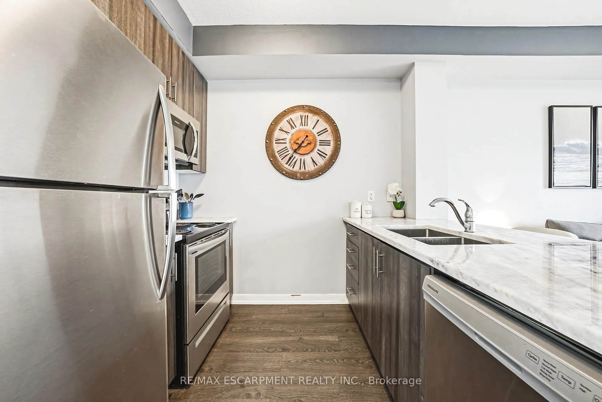 Photo 3 of Unit 134, 125 Shoreview Place, Hamilton, Lakeshore — HOMEH