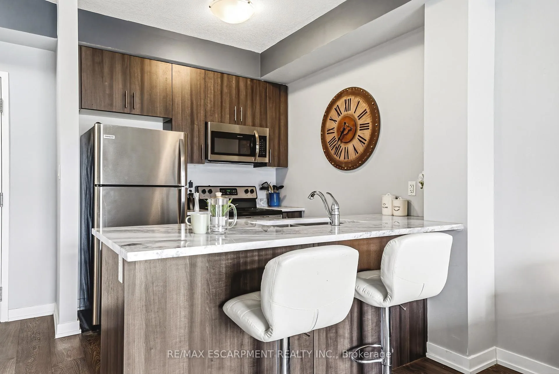 Photo 5 of Unit 134, 125 Shoreview Place, Hamilton, Lakeshore — HOMEH