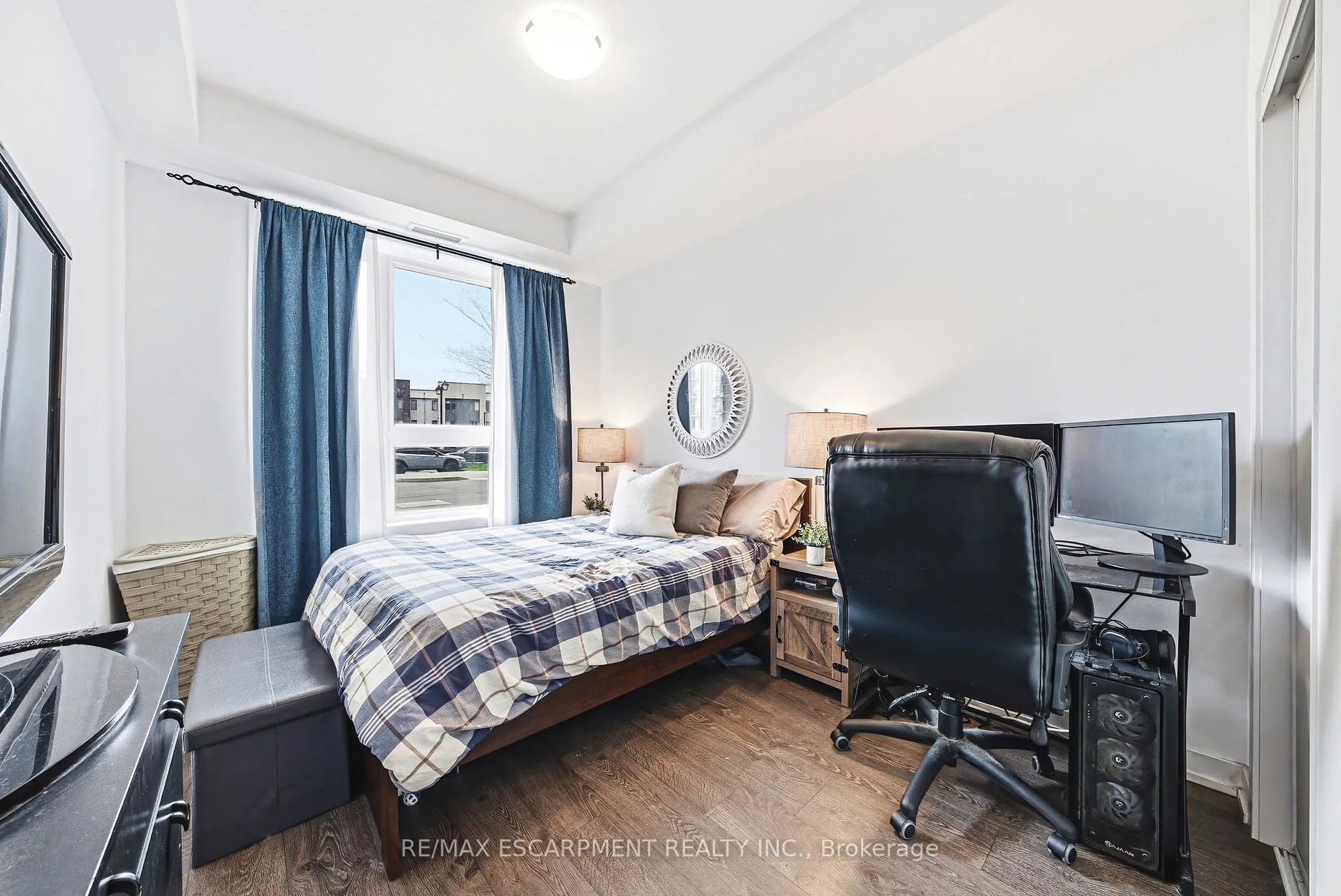 Photo 10 of Unit 134, 125 Shoreview Place, Hamilton, Lakeshore — HOMEH