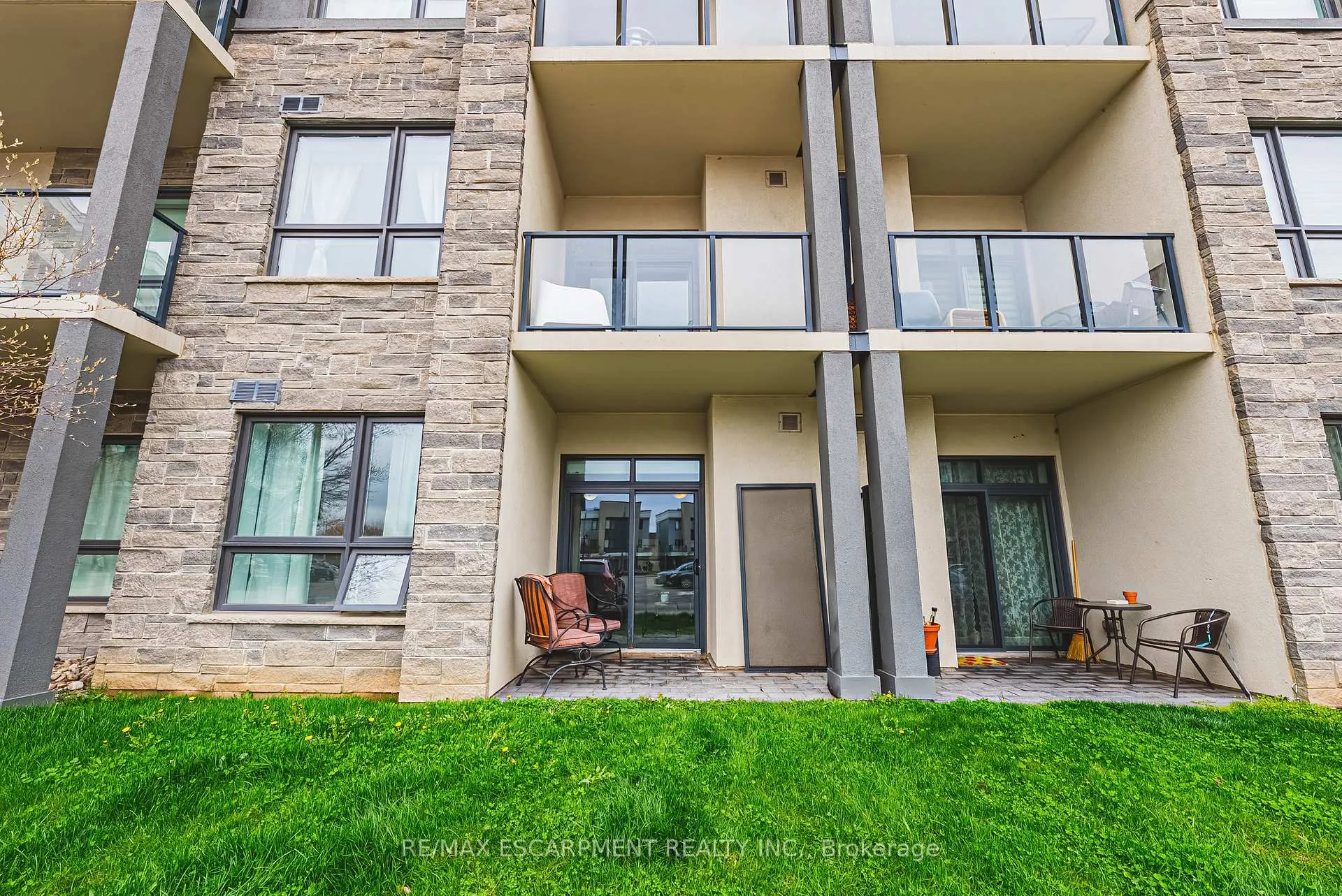 Photo 15 of Unit 134, 125 Shoreview Place, Hamilton, Lakeshore — HOMEH
