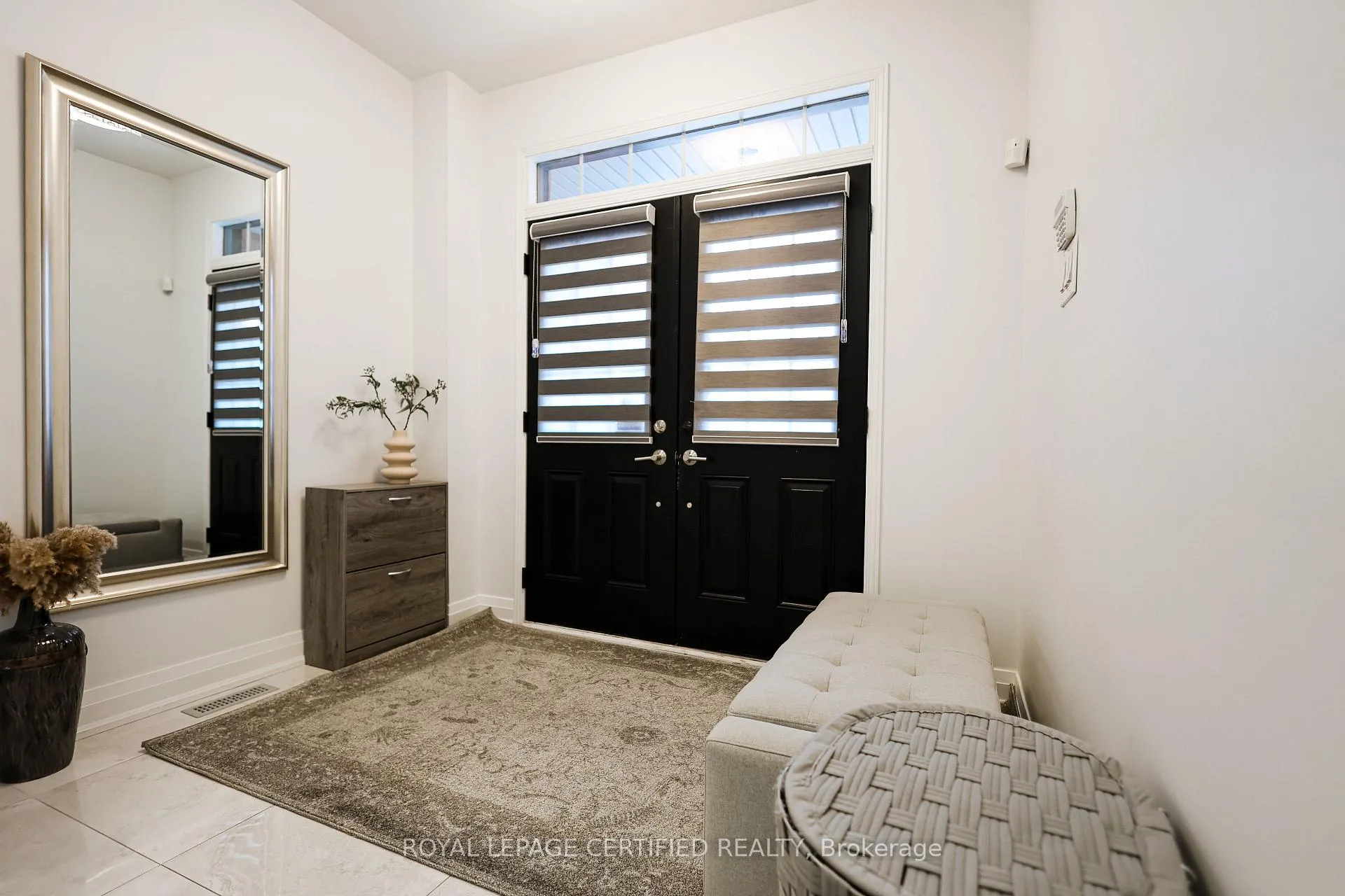 Photo 3 of 28 Kilrea Way, Brampton, Credit Valley — HOMEH