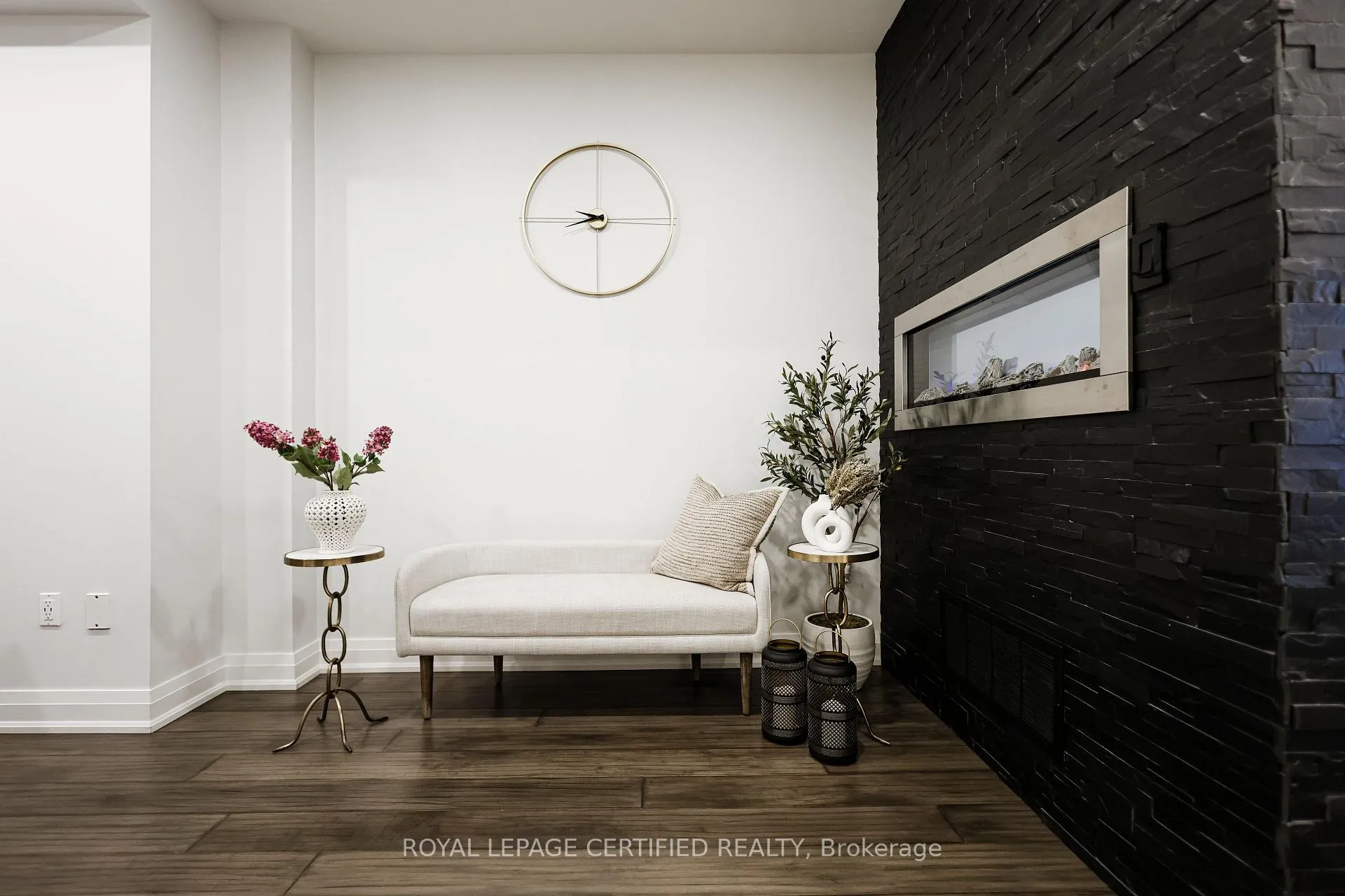 Photo 9 of 28 Kilrea Way, Brampton, Credit Valley — HOMEH