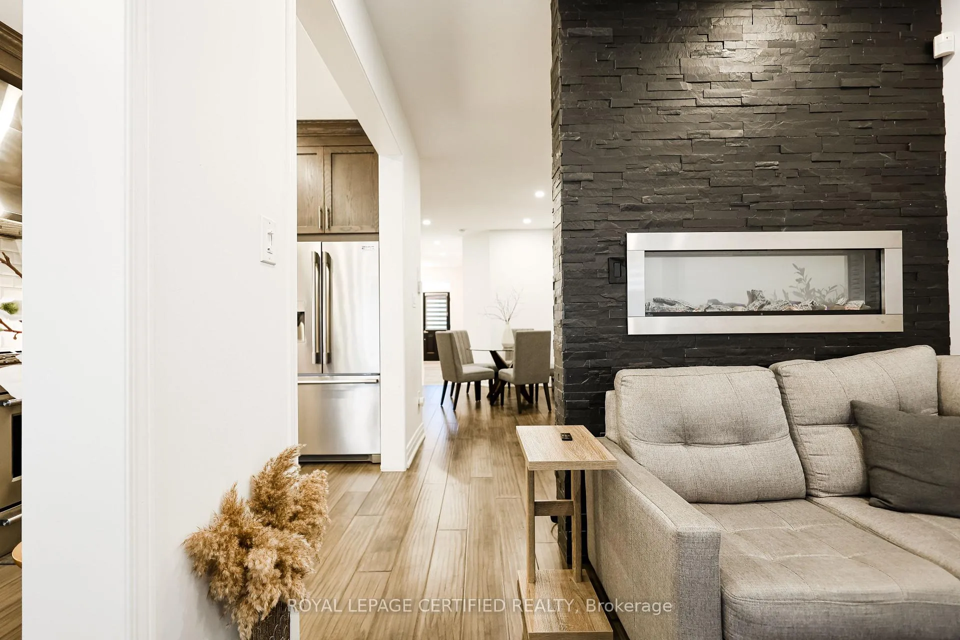 Photo 22 of 28 Kilrea Way, Brampton, Credit Valley — HOMEH