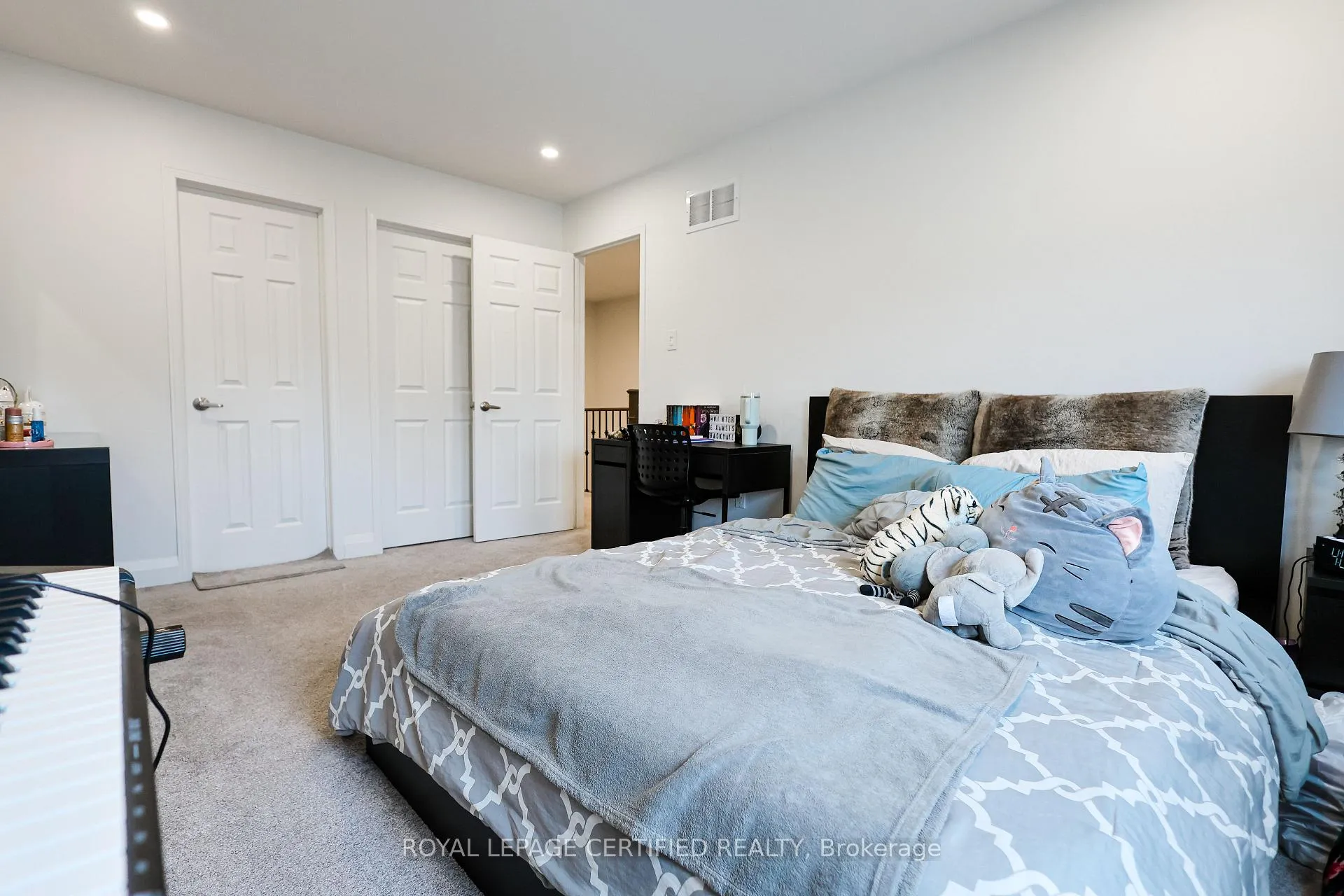 Photo 38 of 28 Kilrea Way, Brampton, Credit Valley — HOMEH
