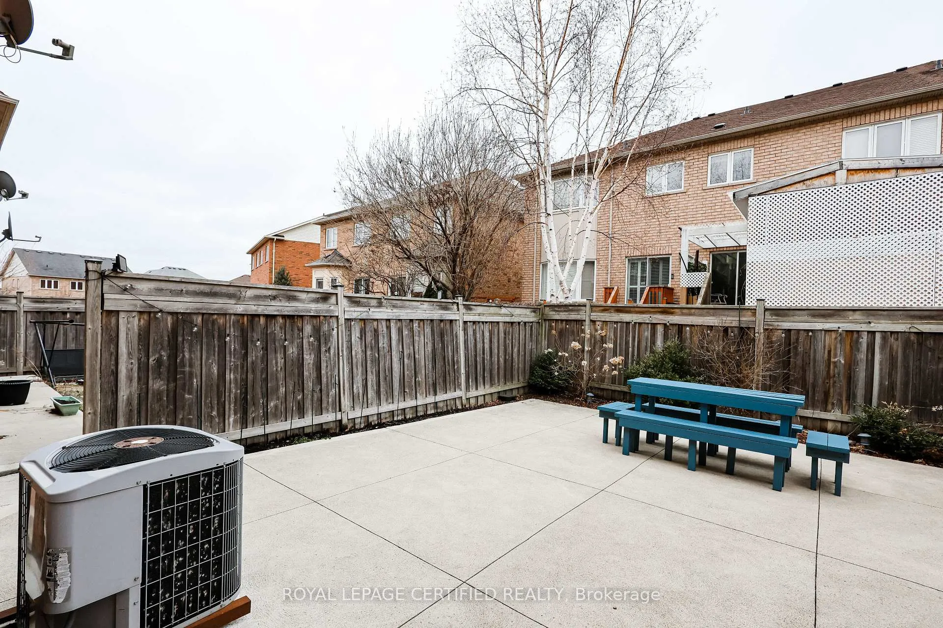 Photo 47 of 28 Kilrea Way, Brampton, Credit Valley — HOMEH