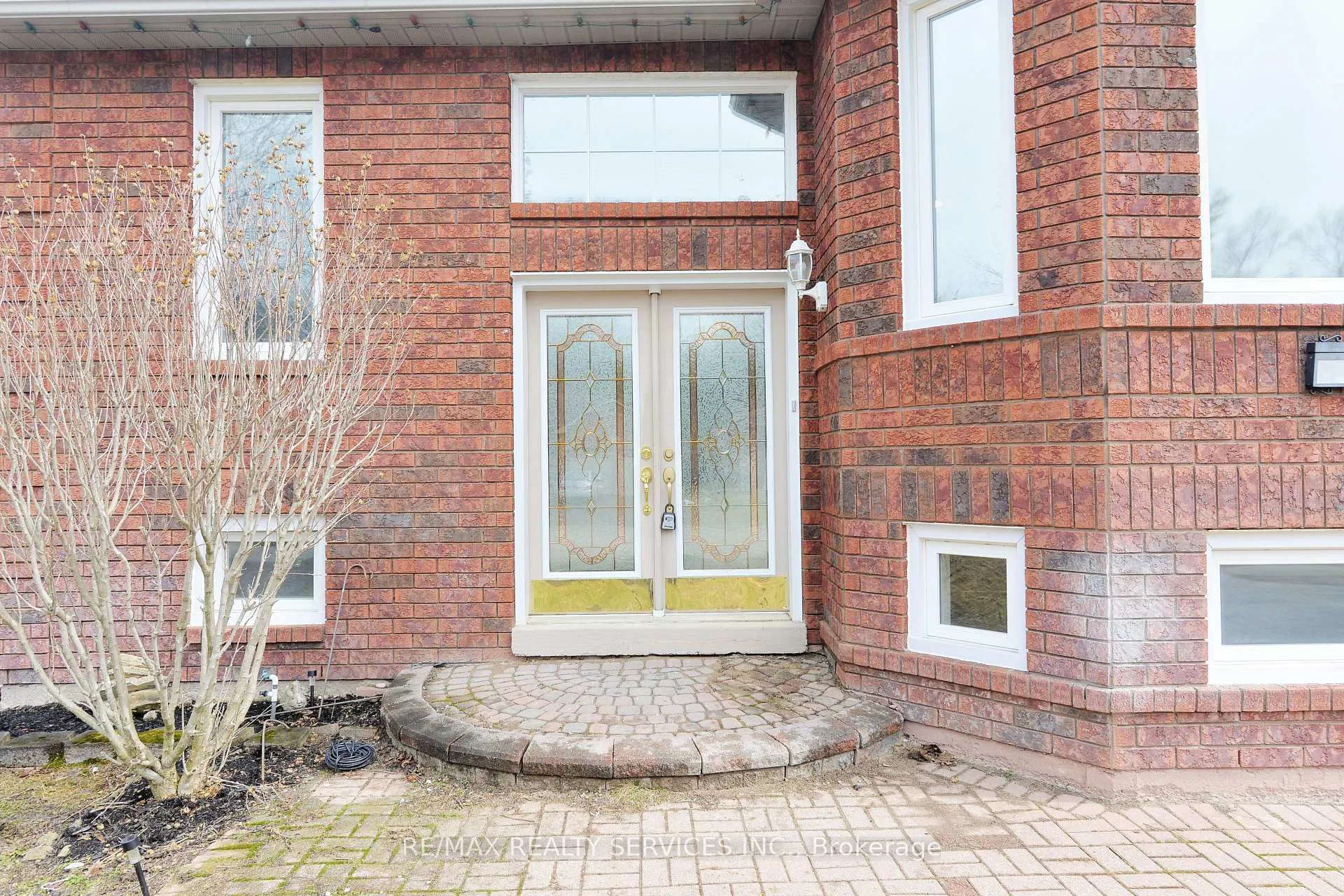 Photo 3 of 7 Bush Crescent, Wasaga Beach — HOMEH
