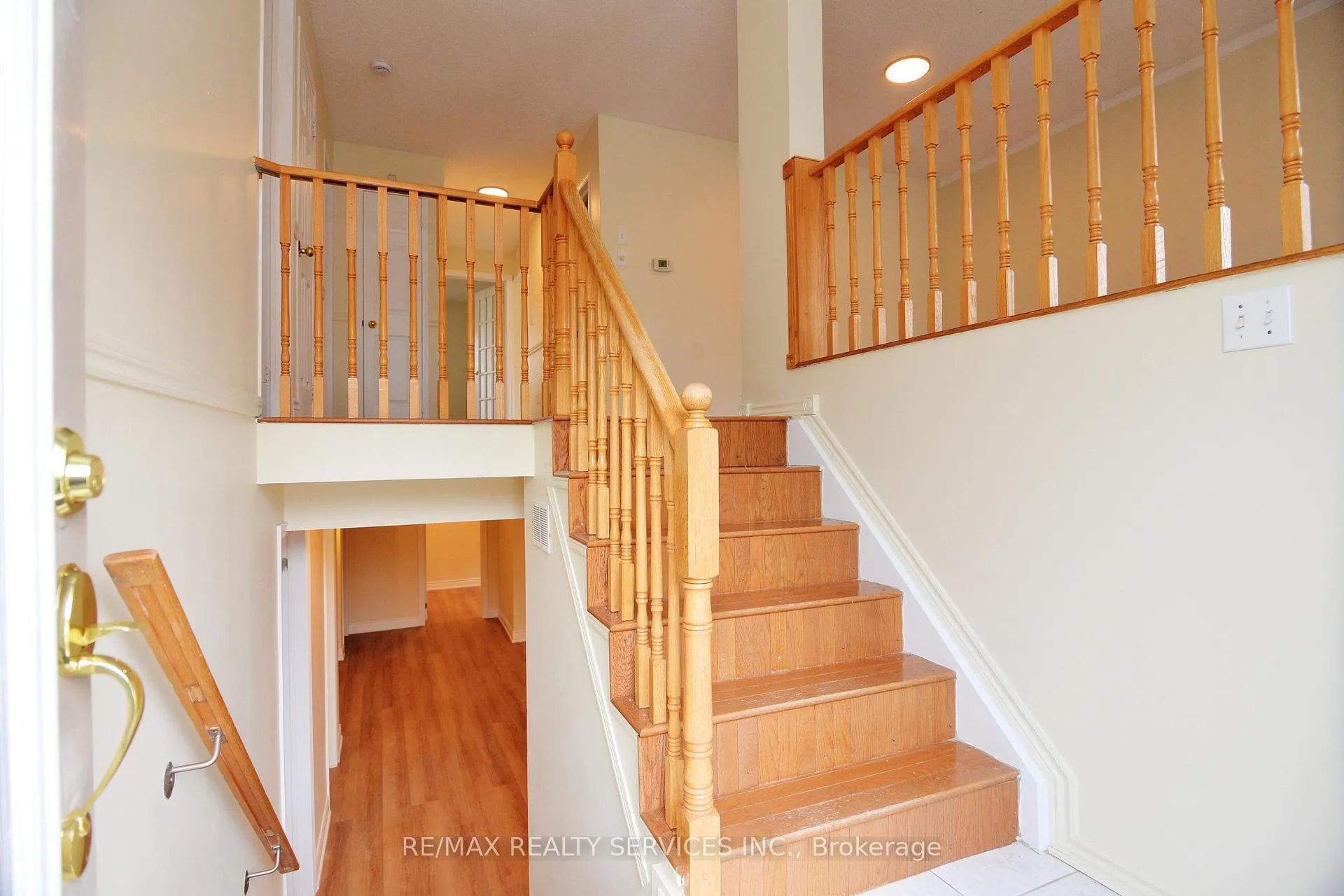 Photo 4 of 7 Bush Crescent, Wasaga Beach — HOMEH