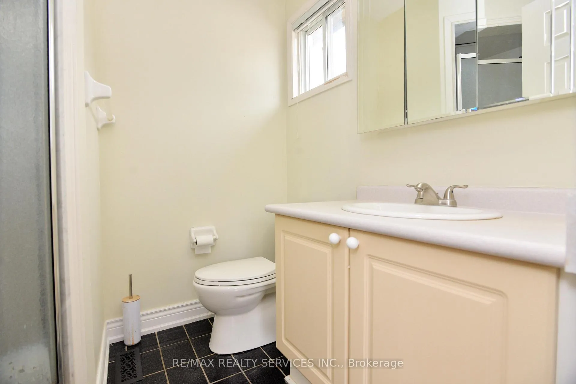 Photo 21 of 7 Bush Crescent, Wasaga Beach — HOMEH