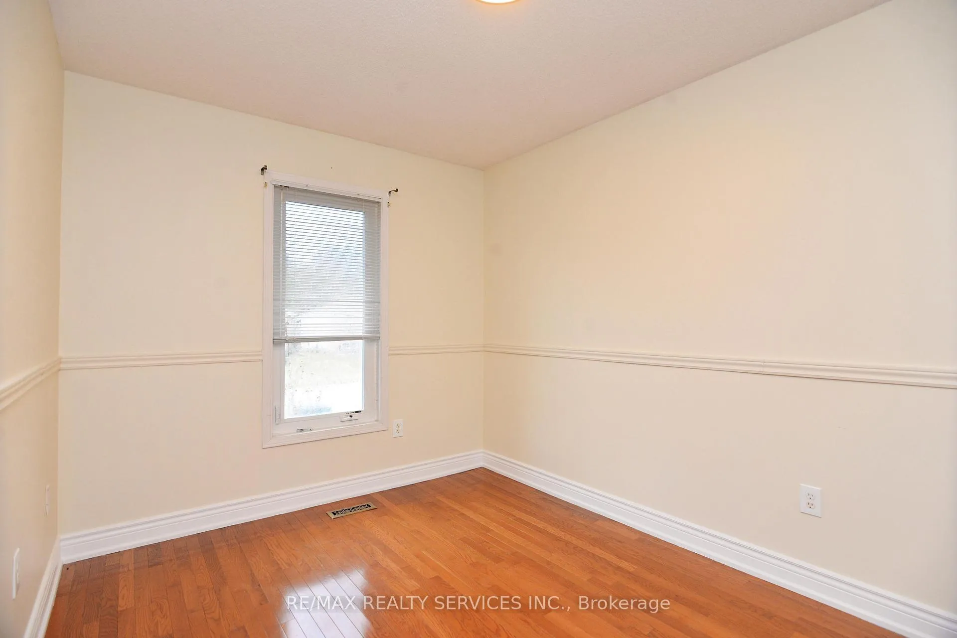 Photo 24 of 7 Bush Crescent, Wasaga Beach — HOMEH