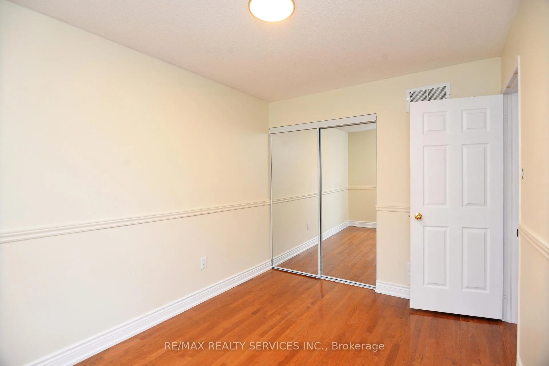 Photo 25 of 7 Bush Crescent, Wasaga Beach — HOMEH