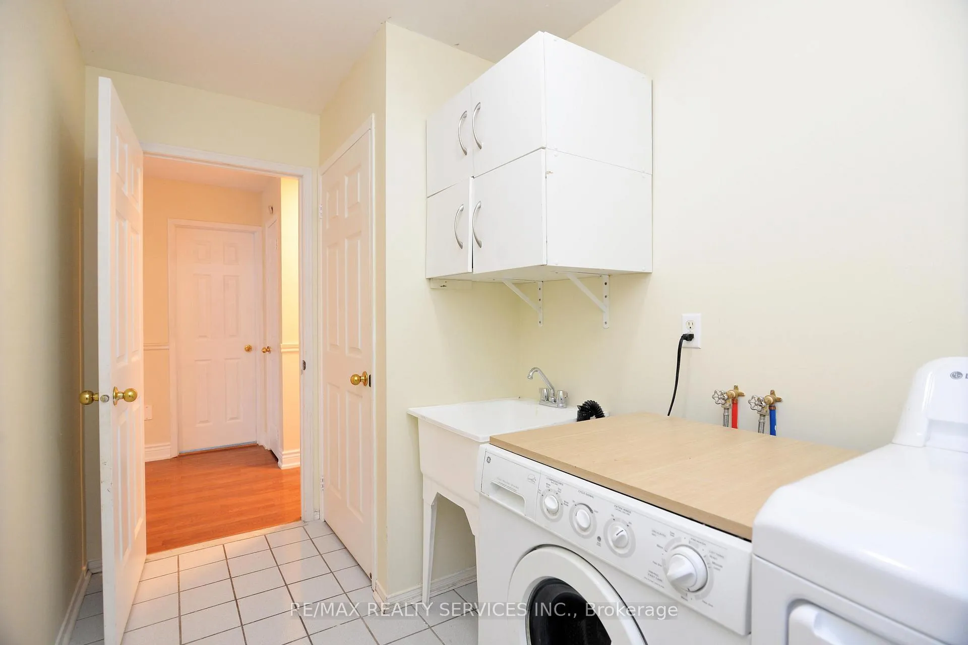 Photo 29 of 7 Bush Crescent, Wasaga Beach — HOMEH