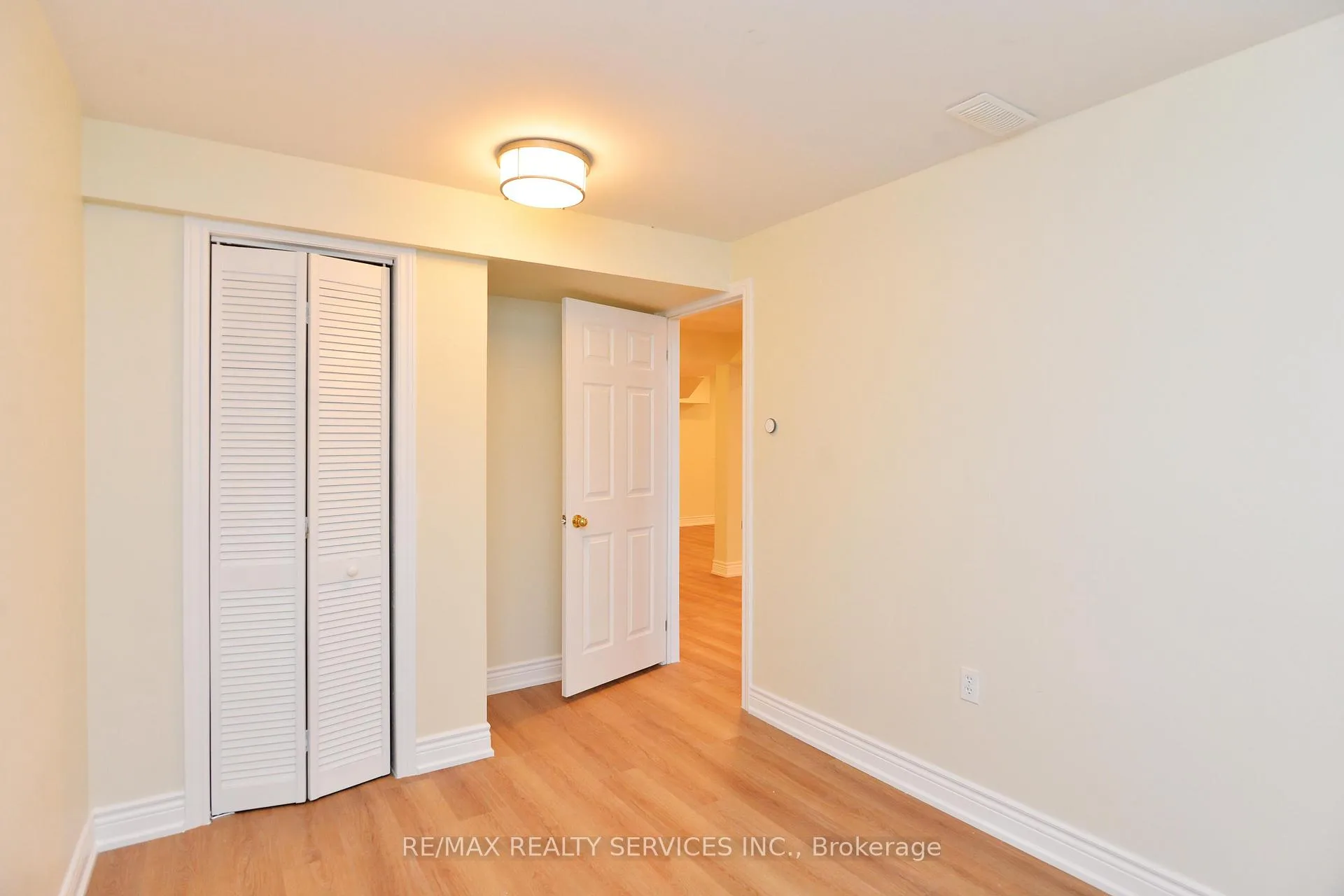 Photo 36 of 7 Bush Crescent, Wasaga Beach — HOMEH
