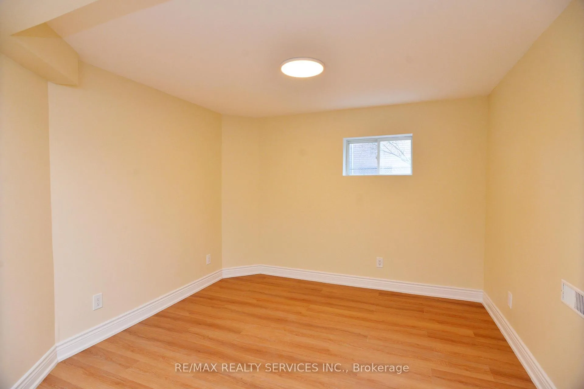 Photo 38 of 7 Bush Crescent, Wasaga Beach — HOMEH