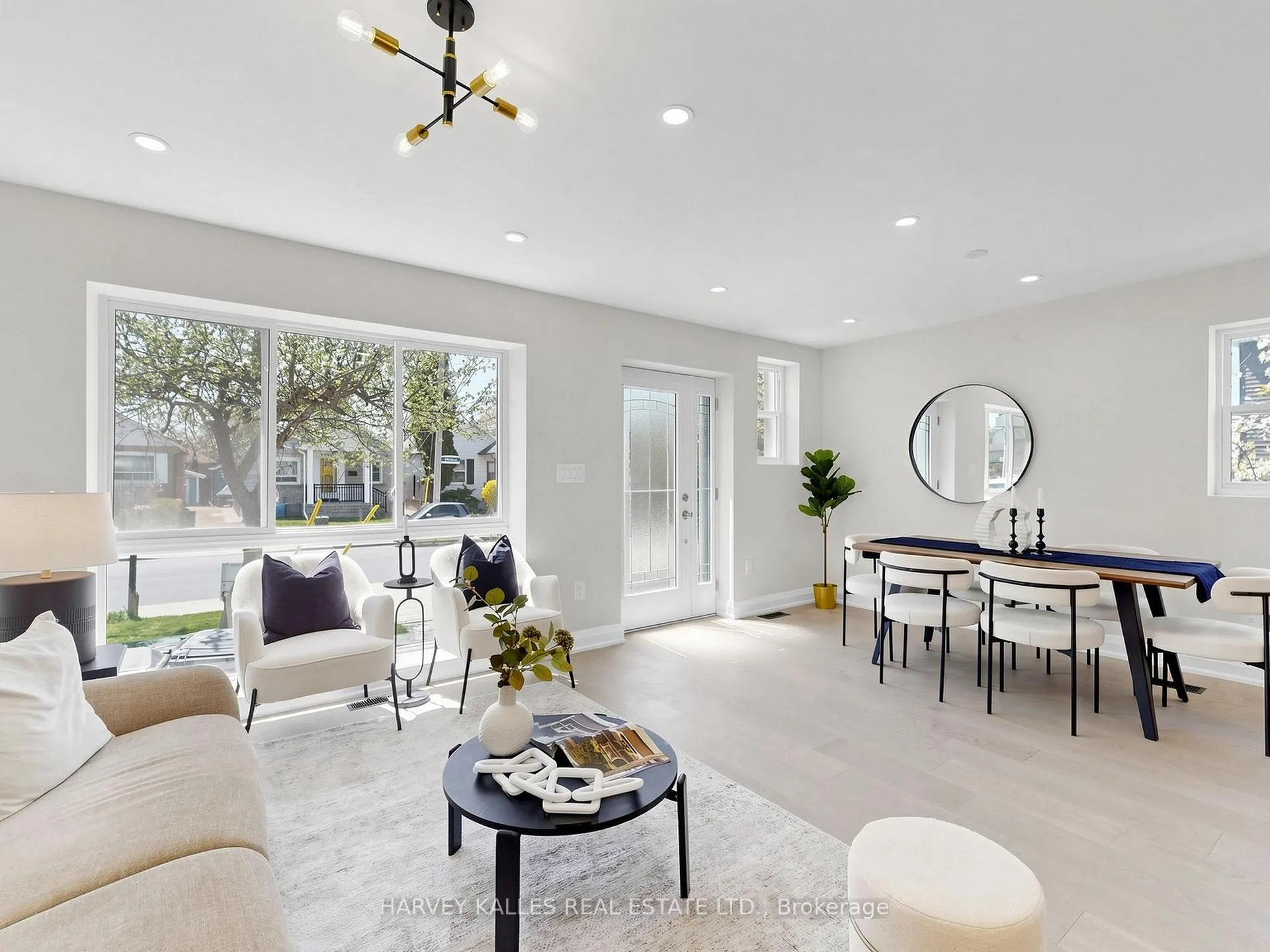 Photo 6 of 982 Cosburn Avenue, Toronto, Woodbine-Lumsden — HOMEH