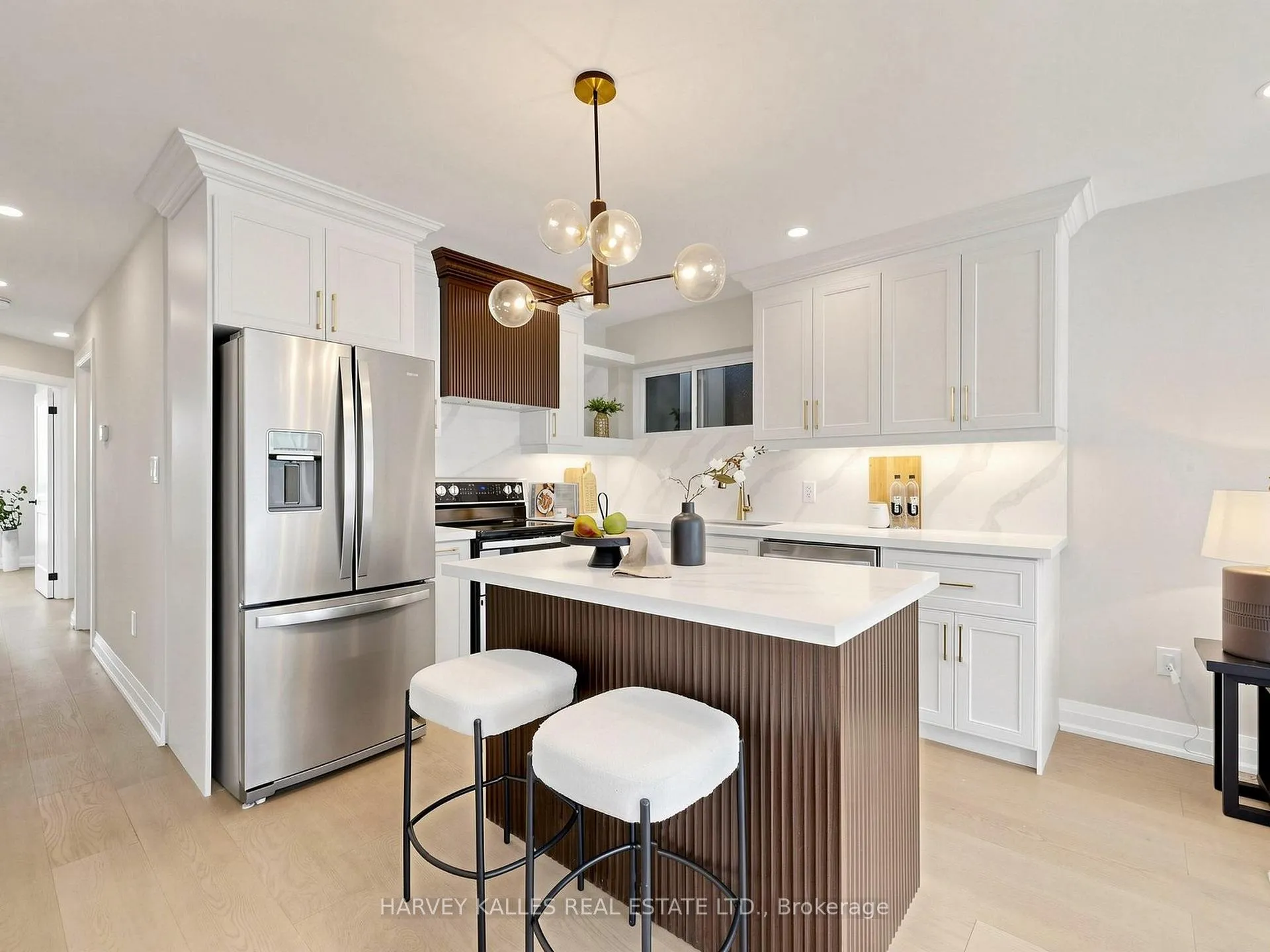 Photo 8 of 982 Cosburn Avenue, Toronto, Woodbine-Lumsden — HOMEH