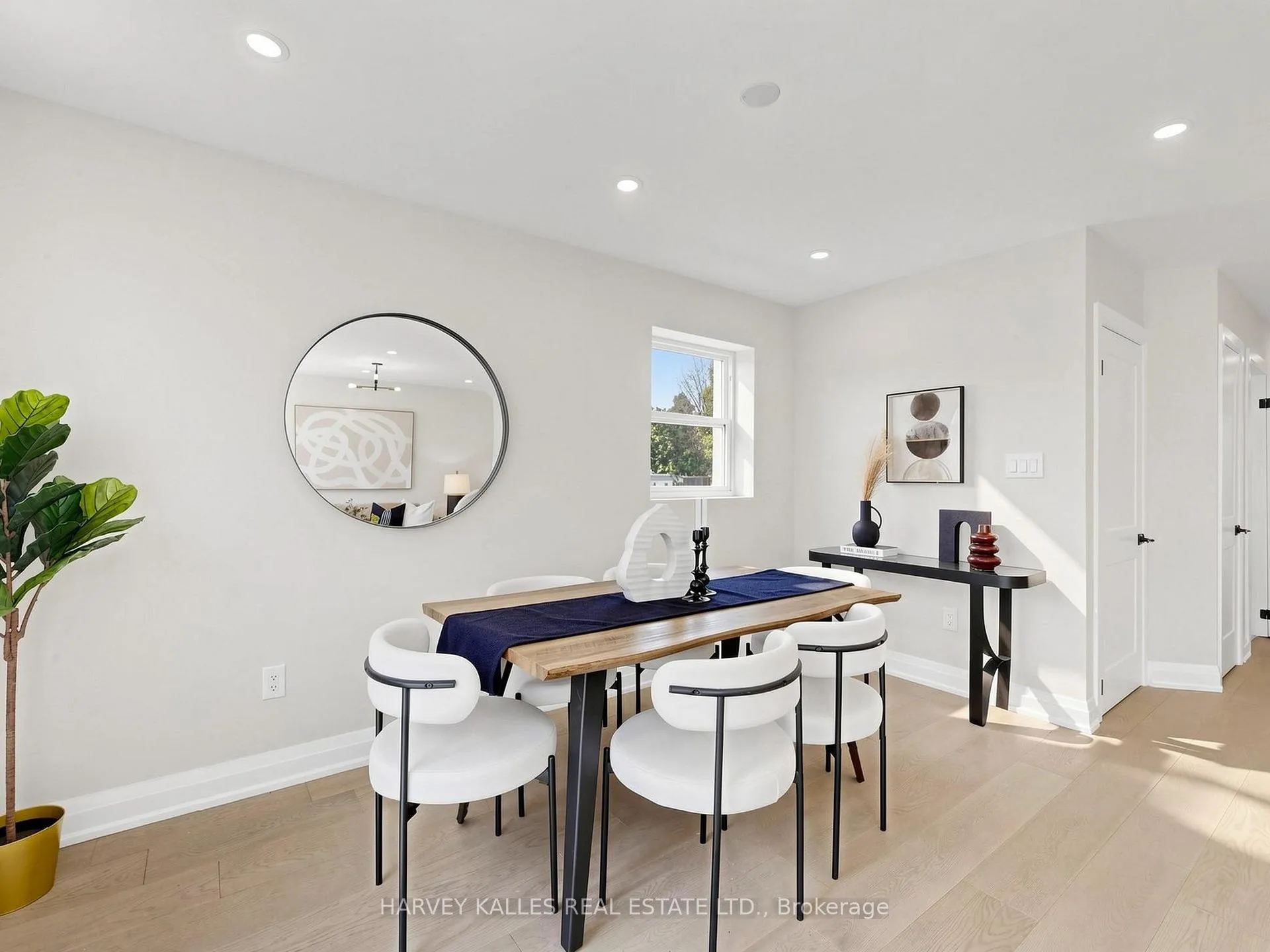Photo 9 of 982 Cosburn Avenue, Toronto, Woodbine-Lumsden — HOMEH