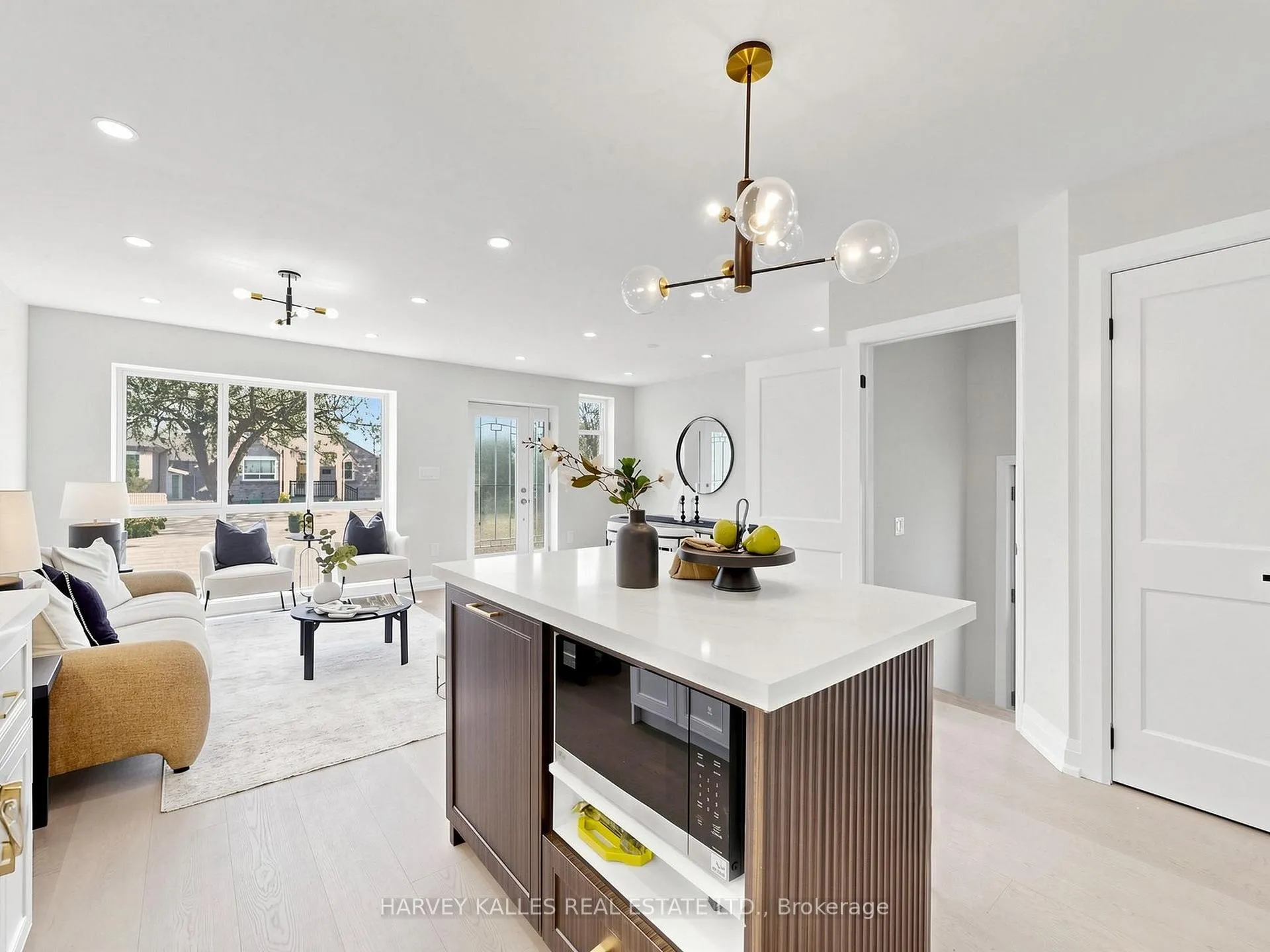 Photo 14 of 982 Cosburn Avenue, Toronto, Woodbine-Lumsden — HOMEH
