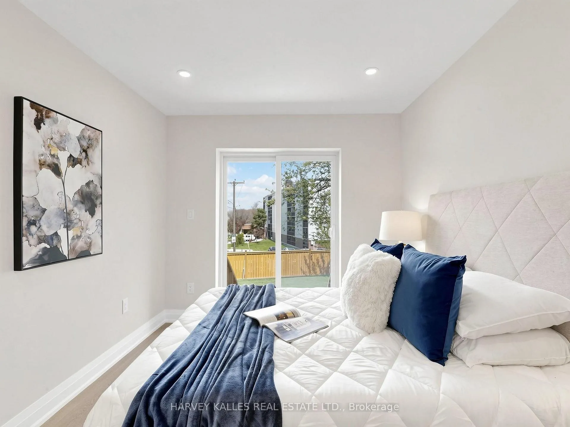 Photo 16 of 982 Cosburn Avenue, Toronto, Woodbine-Lumsden — HOMEH