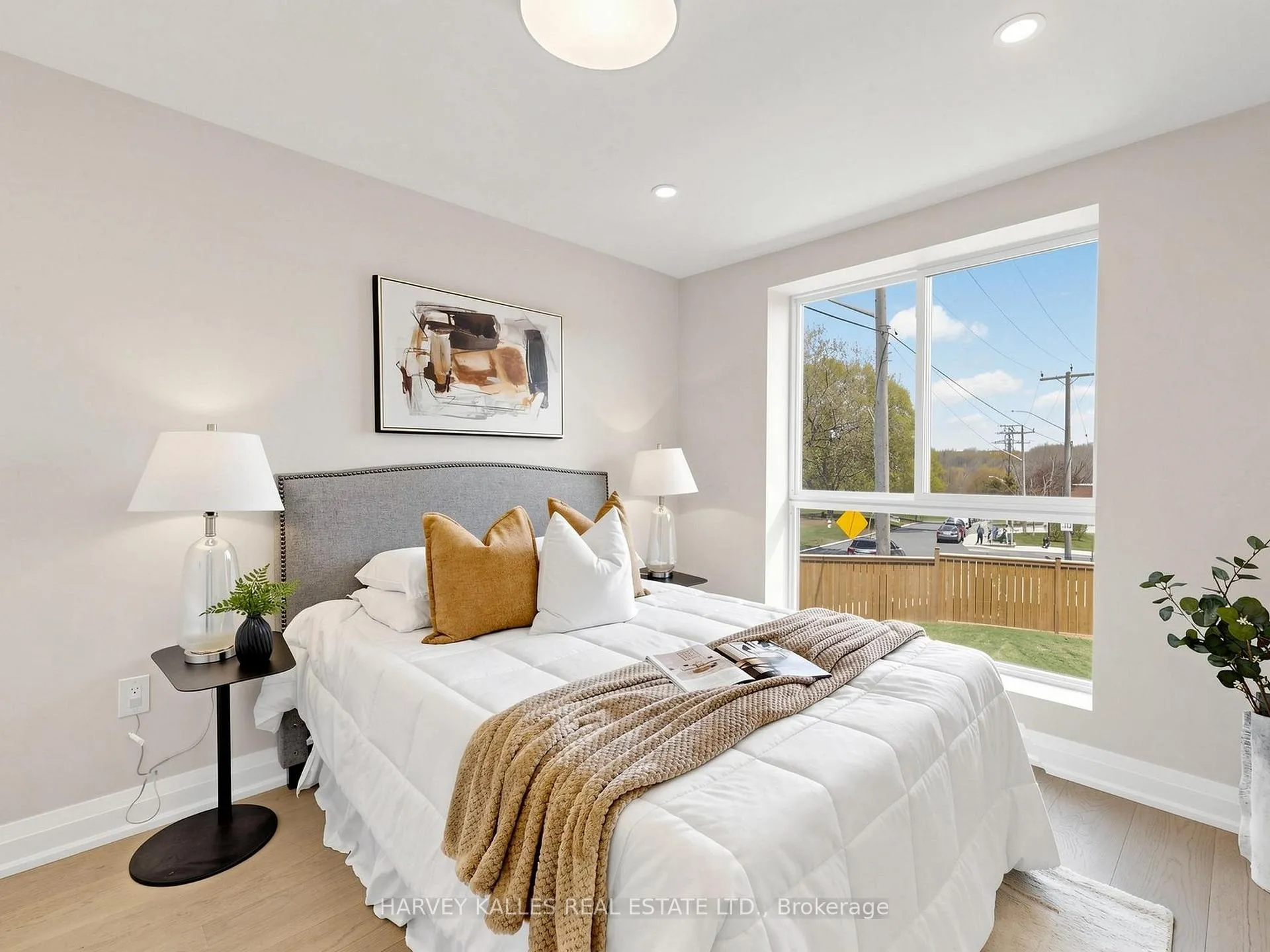 Photo 19 of 982 Cosburn Avenue, Toronto, Woodbine-Lumsden — HOMEH
