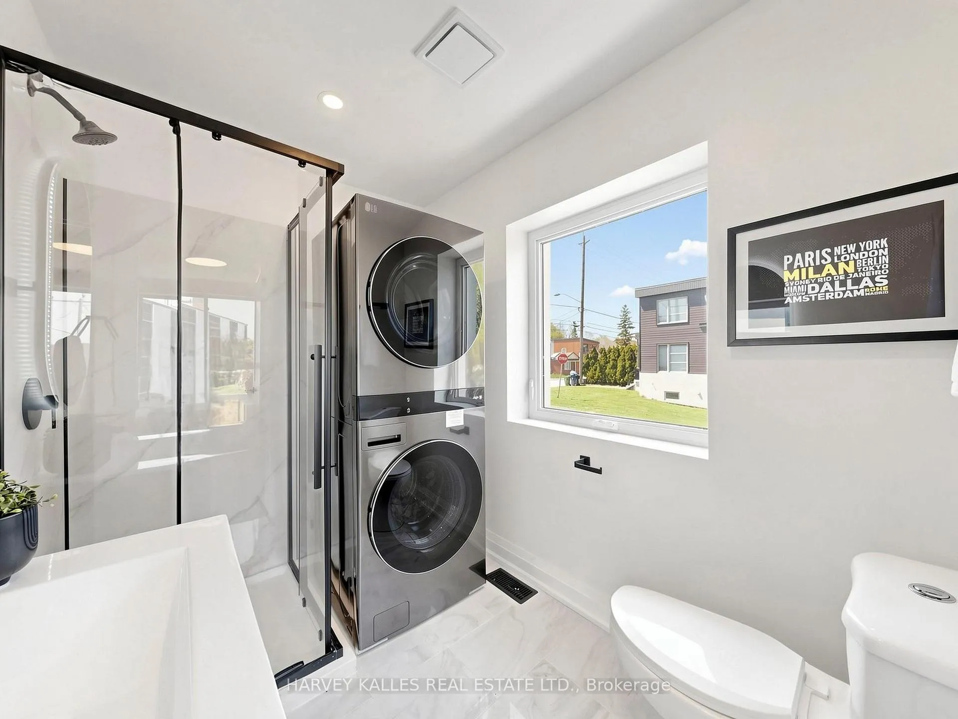 Photo 22 of 982 Cosburn Avenue, Toronto, Woodbine-Lumsden — HOMEH