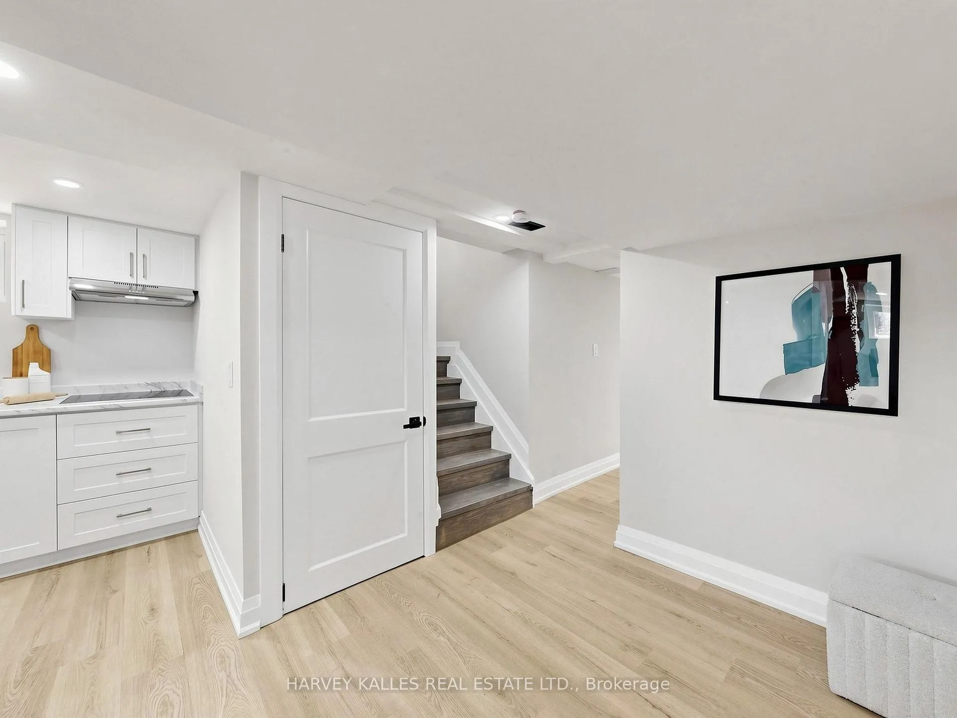 Photo 33 of 982 Cosburn Avenue, Toronto, Woodbine-Lumsden — HOMEH