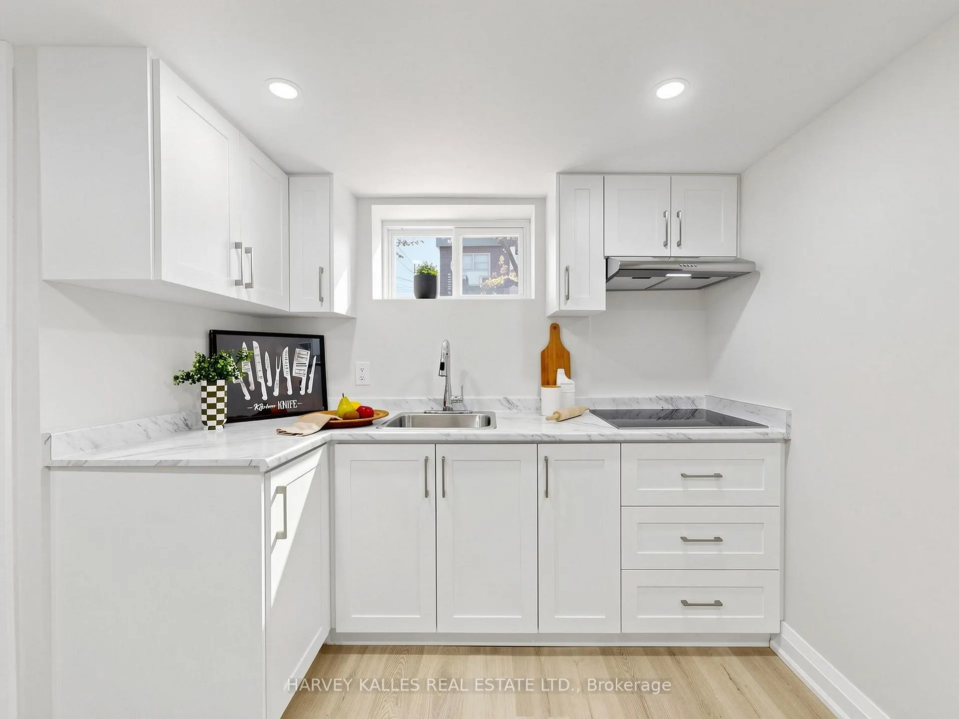 Photo 35 of 982 Cosburn Avenue, Toronto, Woodbine-Lumsden — HOMEH