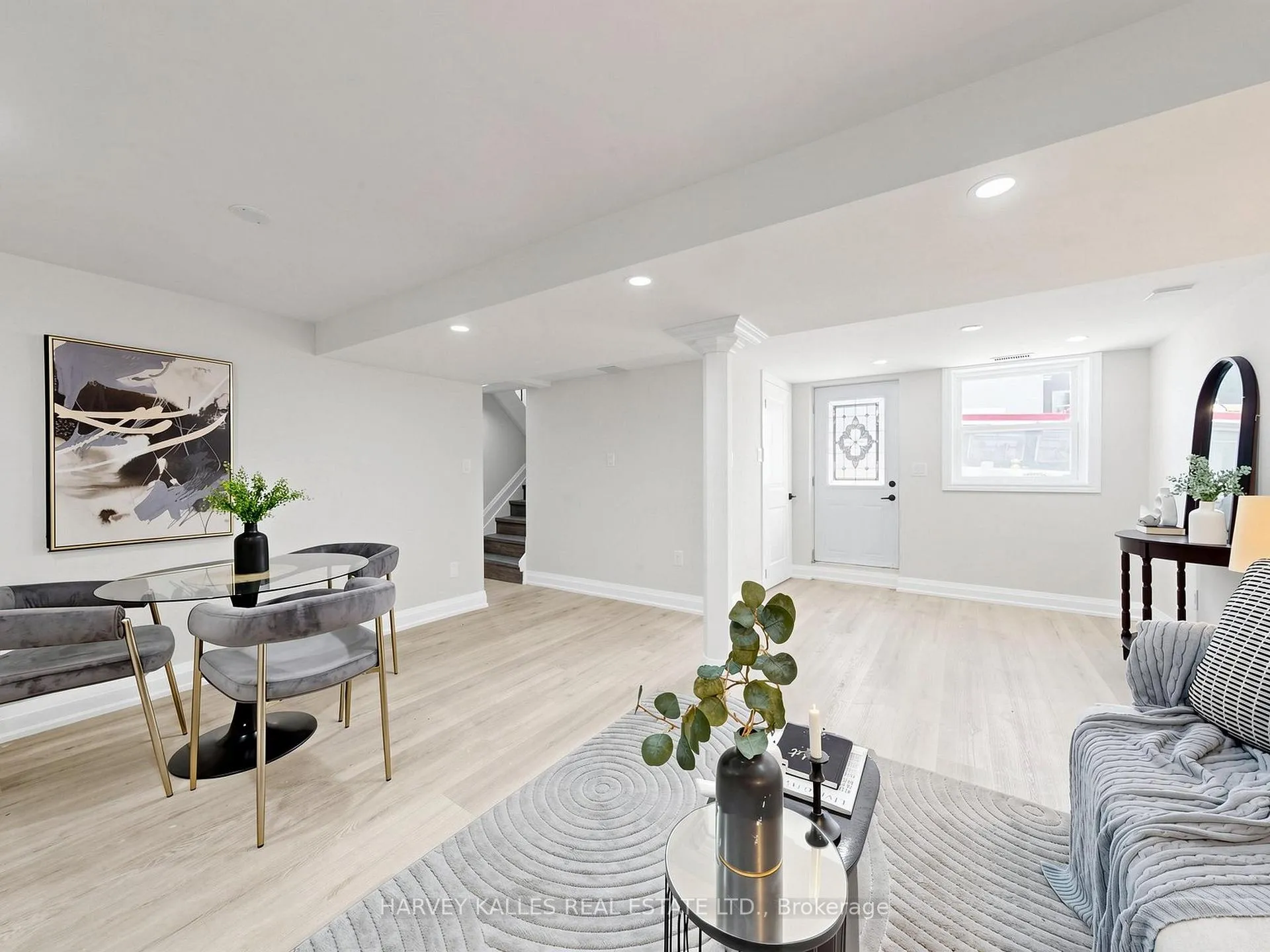 Photo 41 of 982 Cosburn Avenue, Toronto, Woodbine-Lumsden — HOMEH