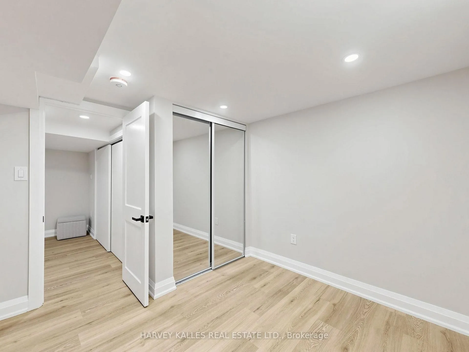 Photo 44 of 982 Cosburn Avenue, Toronto, Woodbine-Lumsden — HOMEH
