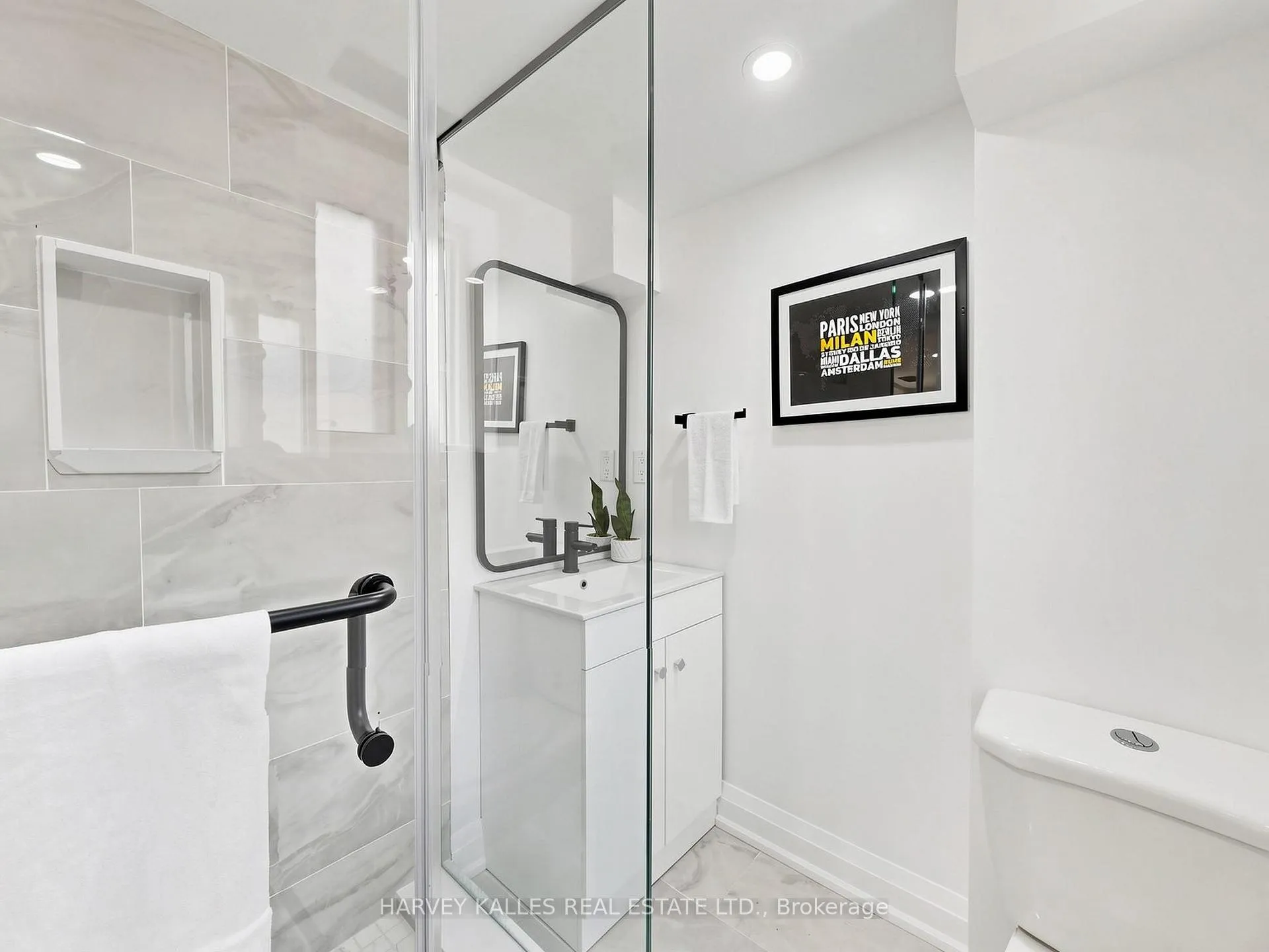 Photo 45 of 982 Cosburn Avenue, Toronto, Woodbine-Lumsden — HOMEH