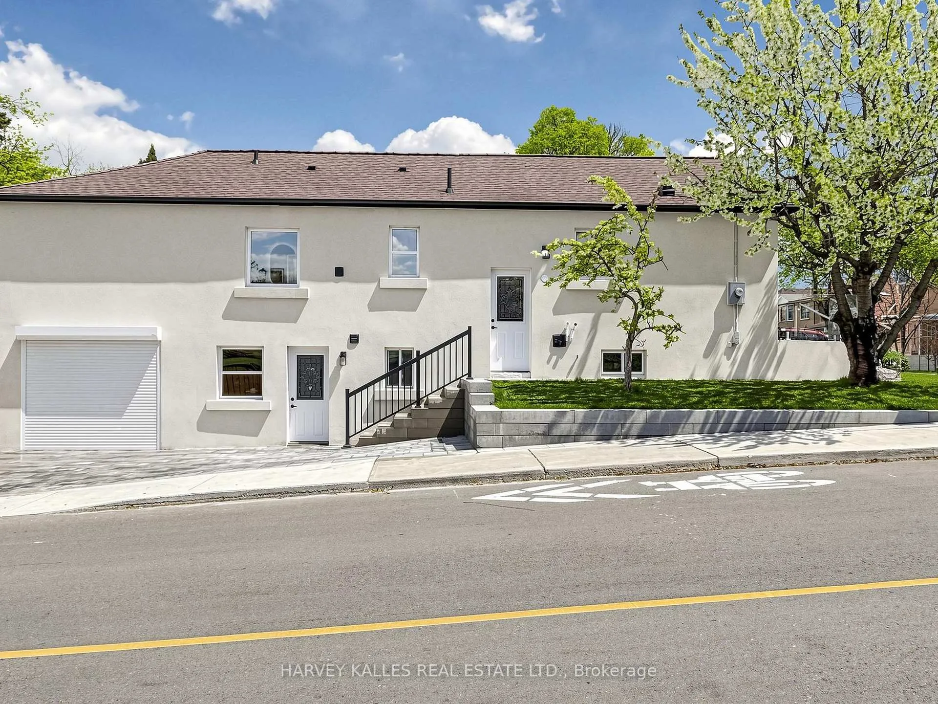 Photo 46 of 982 Cosburn Avenue, Toronto, Woodbine-Lumsden — HOMEH