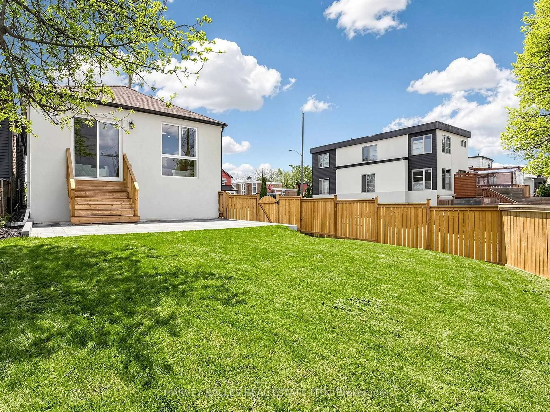 Photo 49 of 982 Cosburn Avenue, Toronto, Woodbine-Lumsden — HOMEH