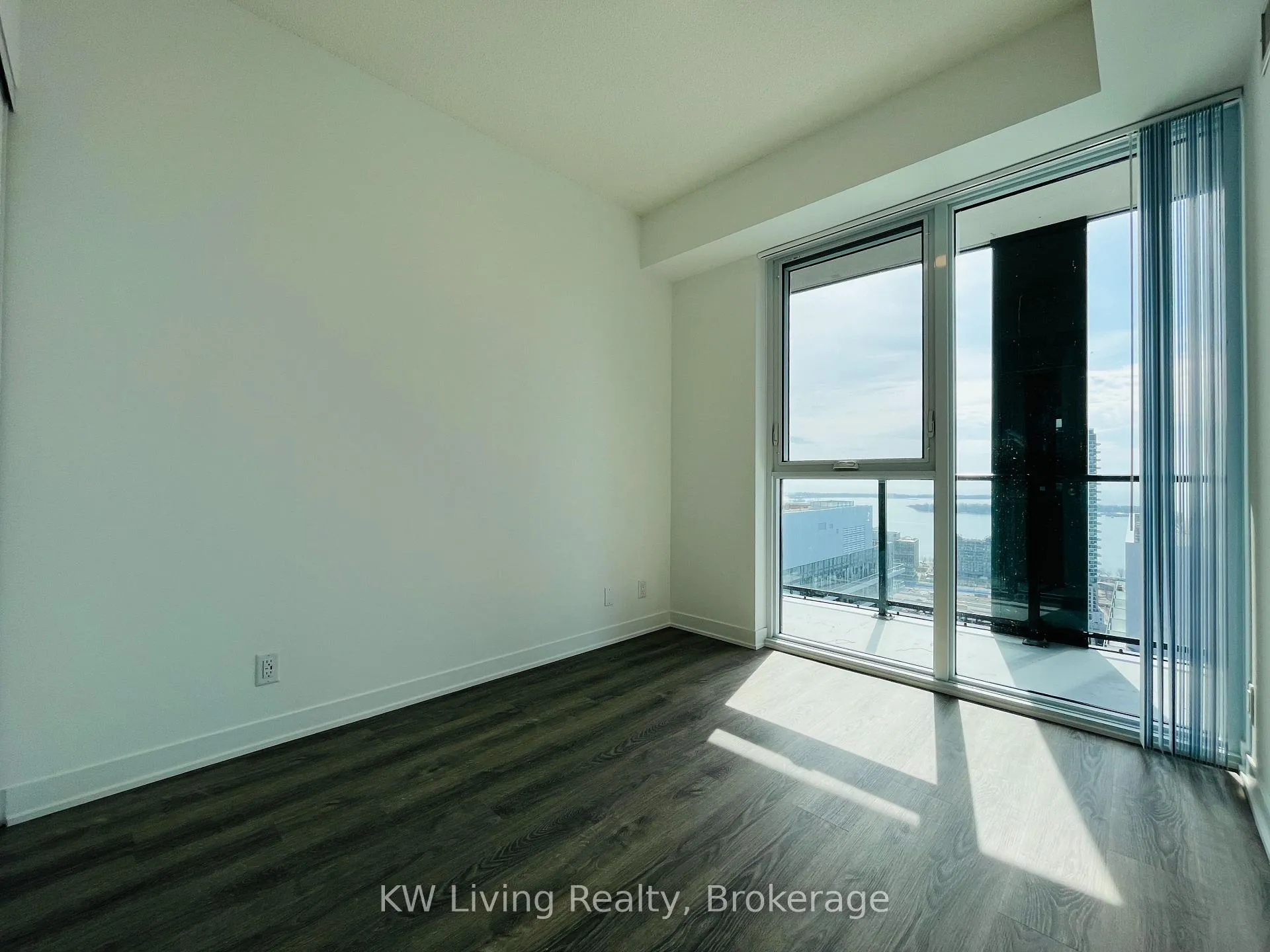 Photo 2 of Unit 4007, 180 Front Street, Toronto, Moss Park — HOMEH