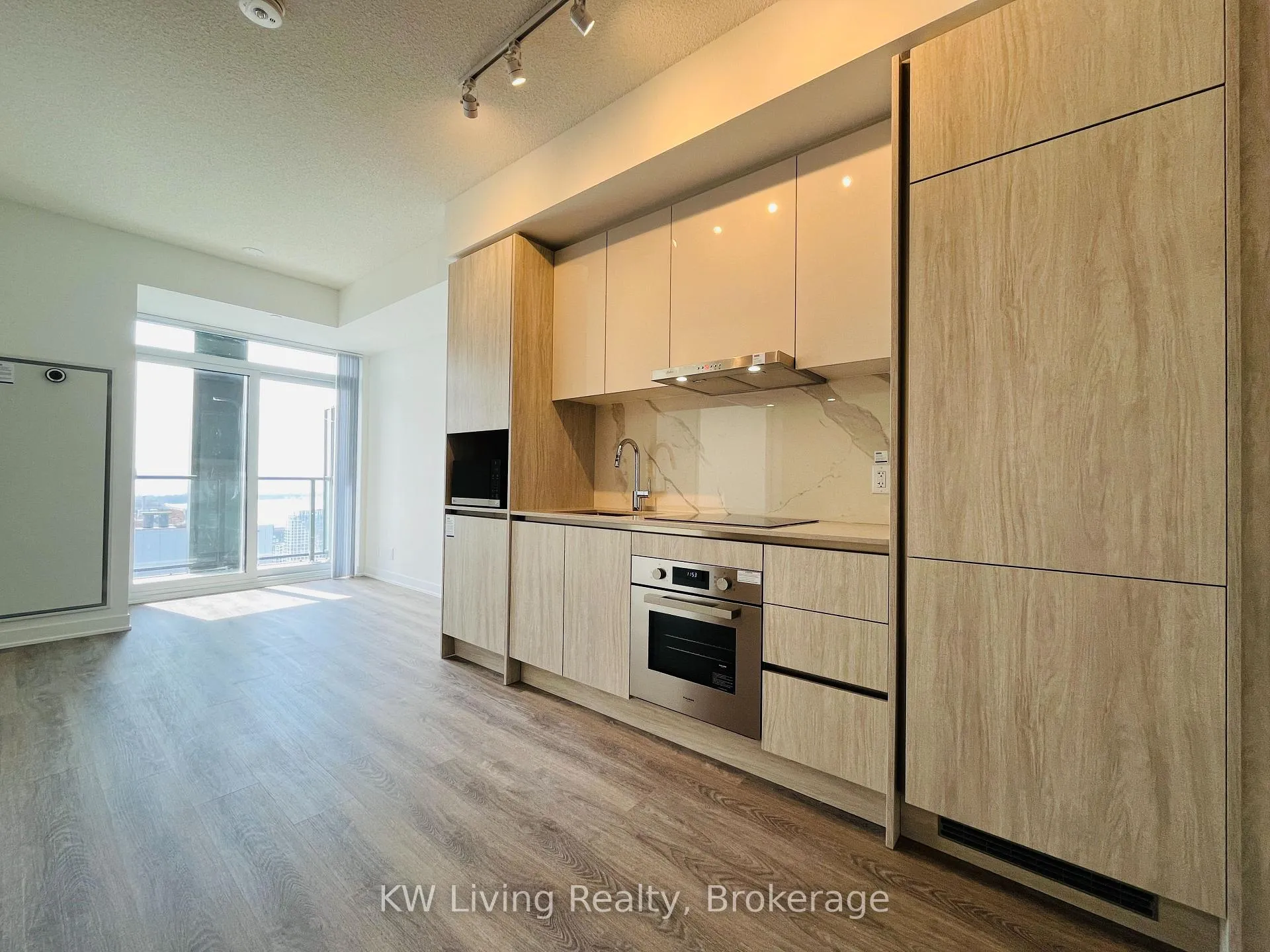 Photo 5 of Unit 4007, 180 Front Street, Toronto, Moss Park — HOMEH