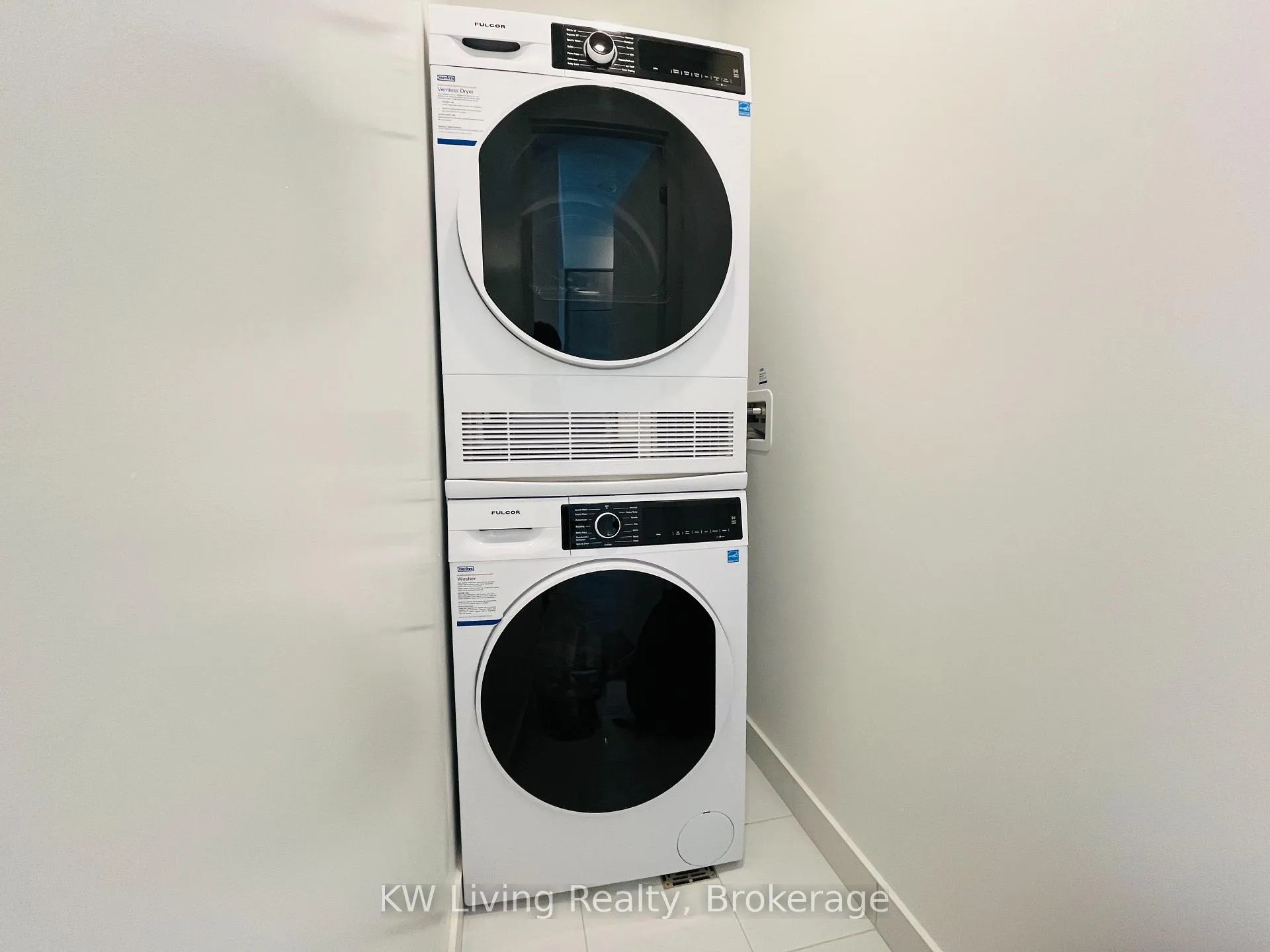 Photo 9 of Unit 4007, 180 Front Street, Toronto, Moss Park — HOMEH
