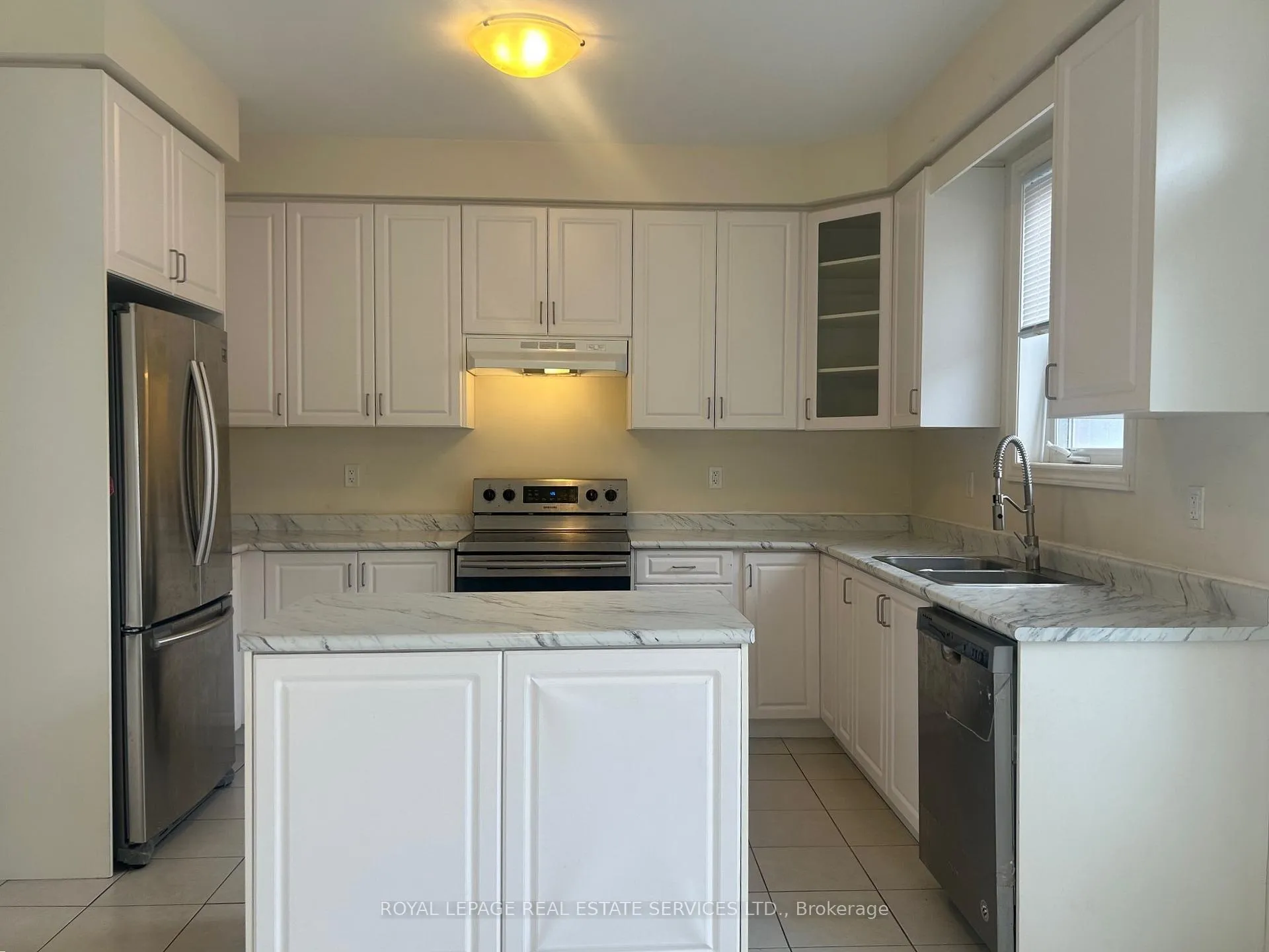 Photo 9 of 3068 Eight Line, Oakville, Joshua Meadows — HOMEH