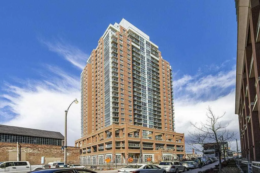 Front of Unit 1810, 125 Western Battery Road