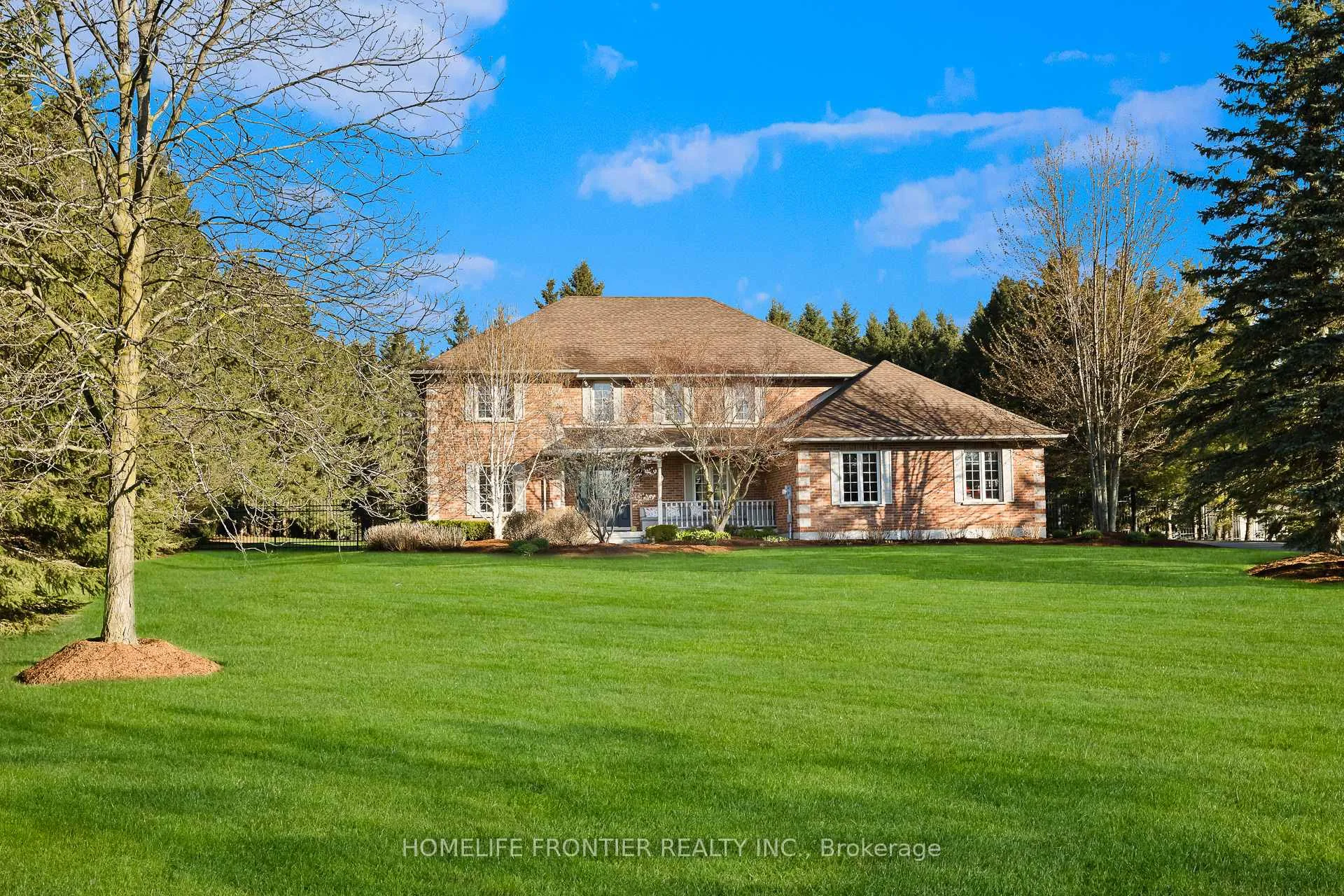 Photo 1 of 17 Bridle Path, Puslinch, Rural Puslinch East — HOMEH