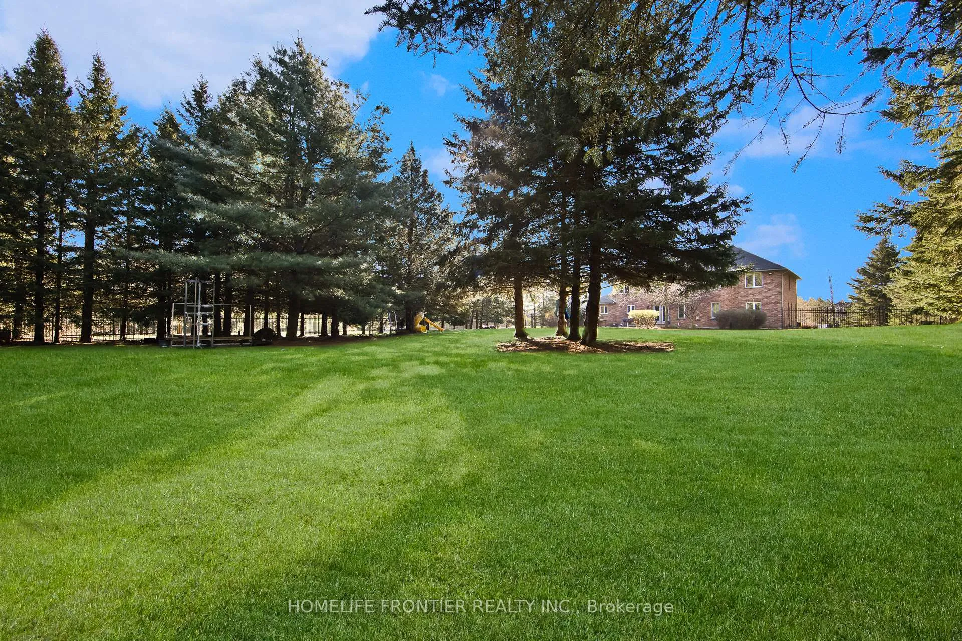Photo 24 of 17 Bridle Path, Puslinch, Rural Puslinch East — HOMEH