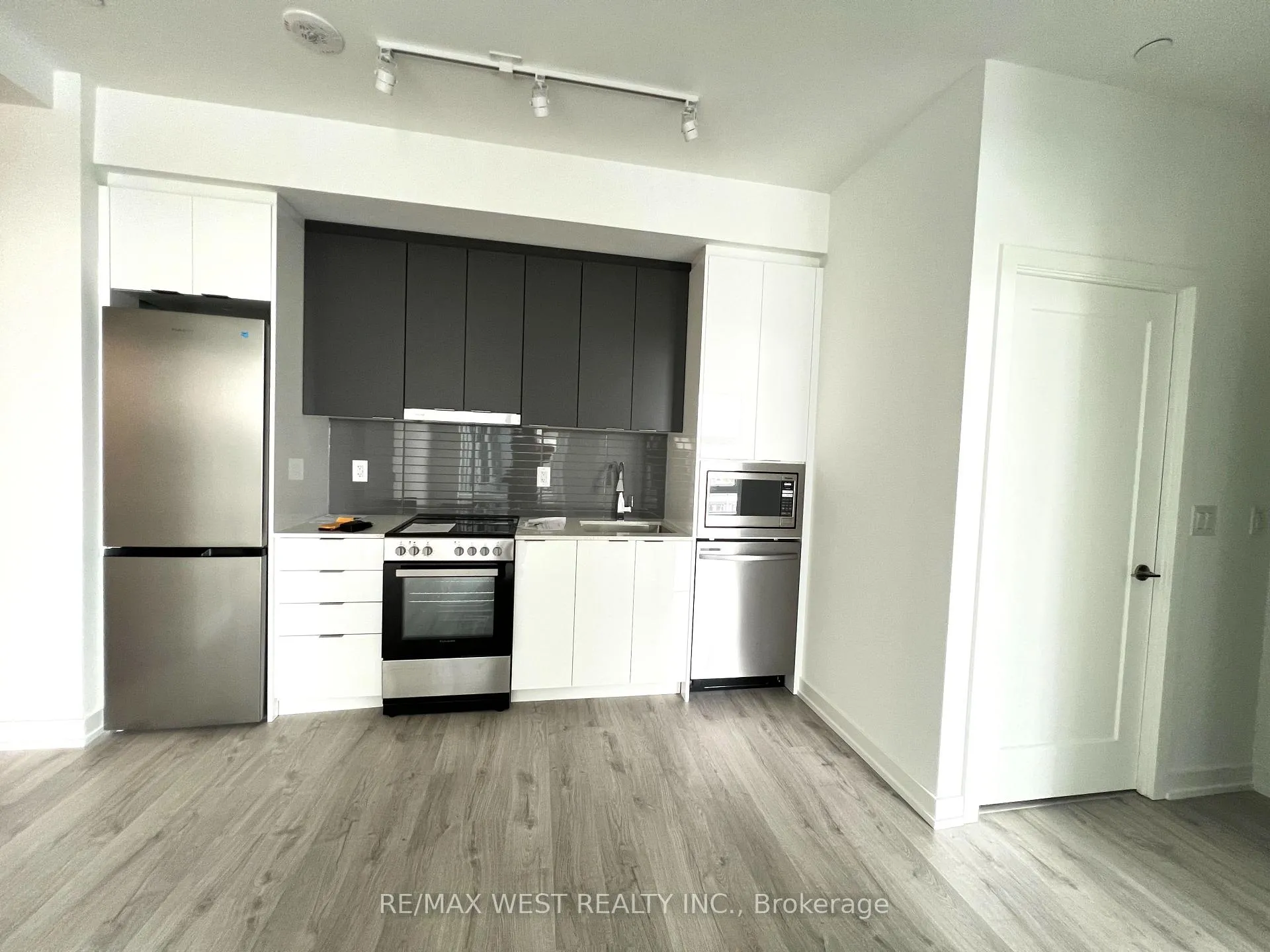 Photo 4 of Unit 705A, 9763 Markham Road, Markham, Greensborough — HOMEH