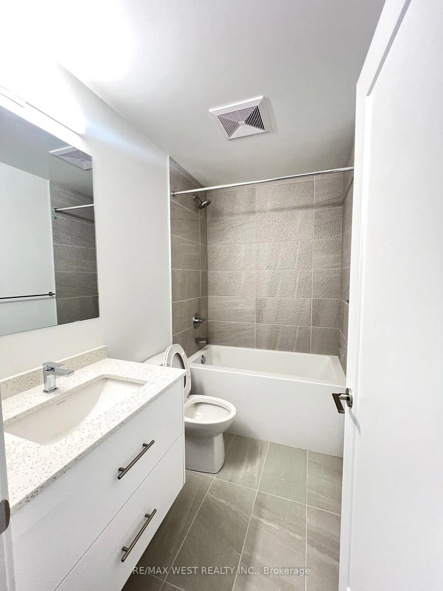Photo 6 of Unit 705A, 9763 Markham Road, Markham, Greensborough — HOMEH