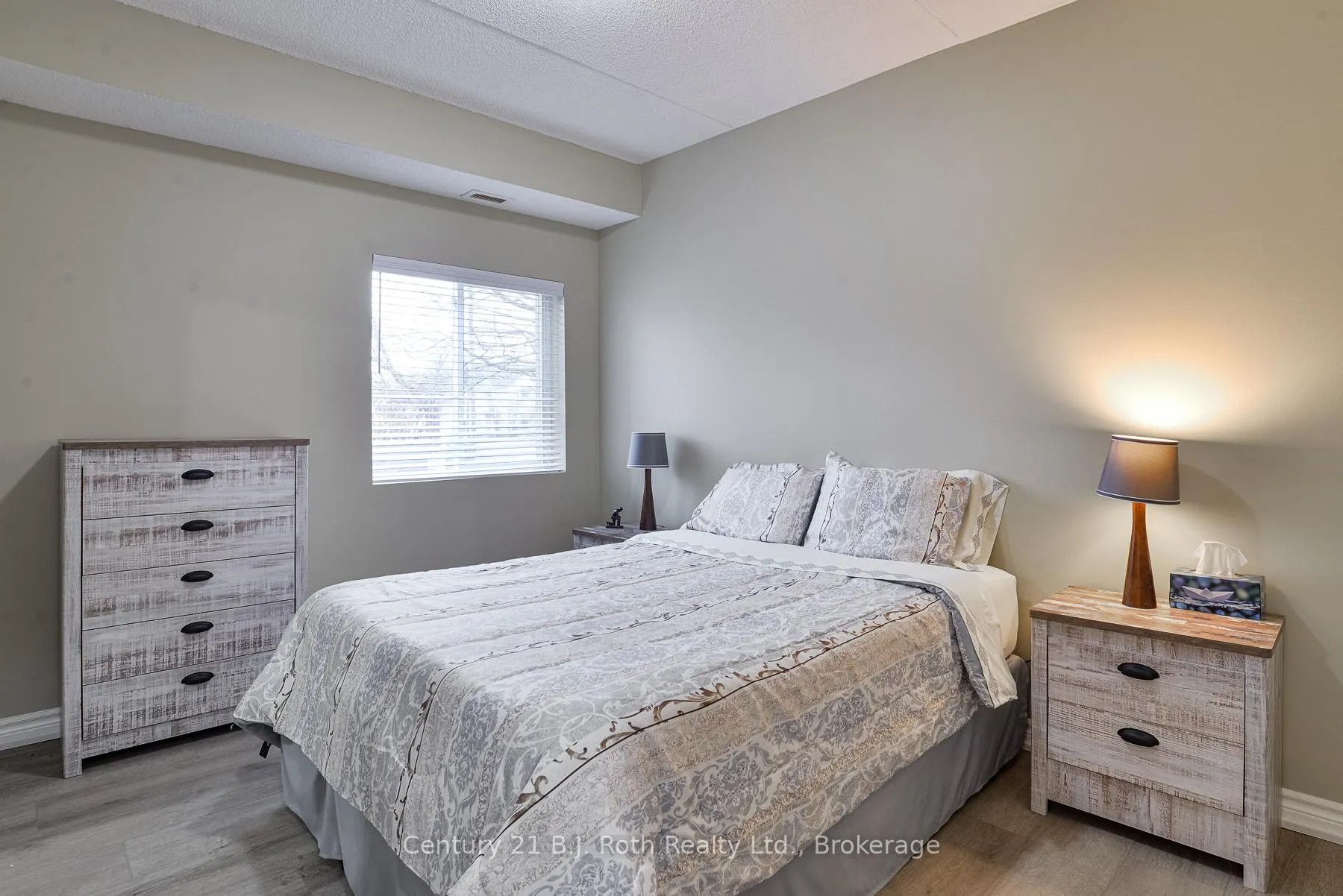 Photo 13 of Unit 101, 125 Bond Street, Orillia — HOMEH